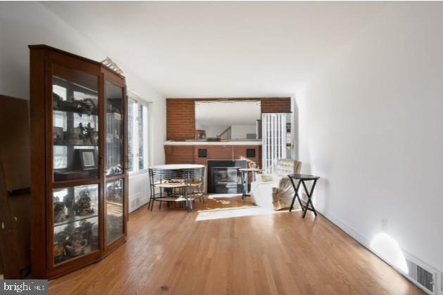 ANDREWS MANOR - Residential