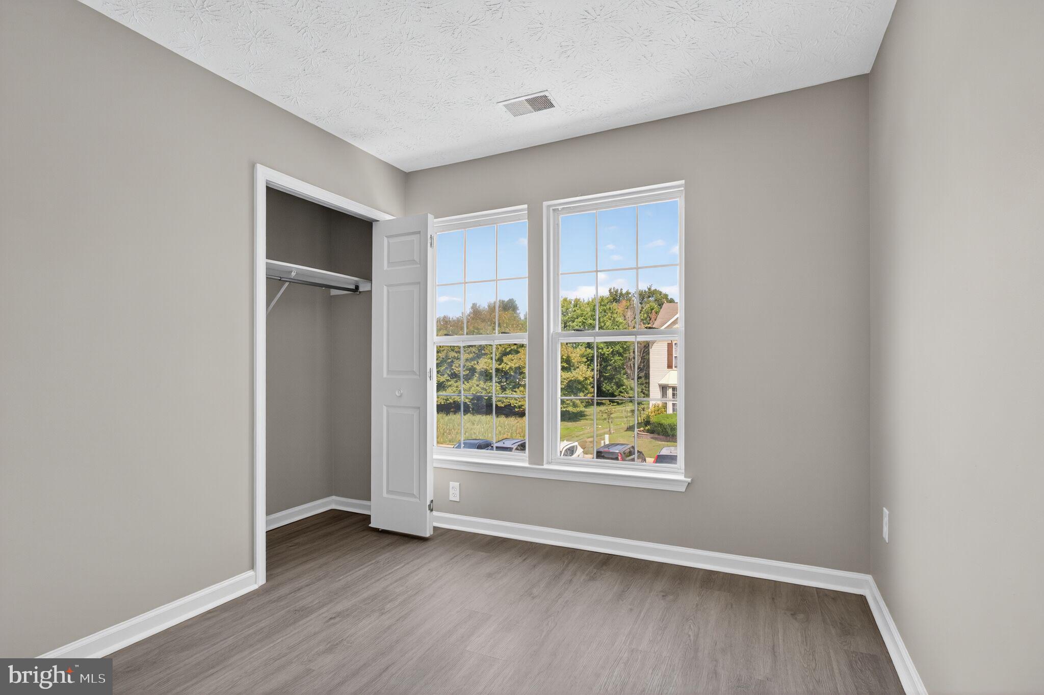 OAKHURST - Residential