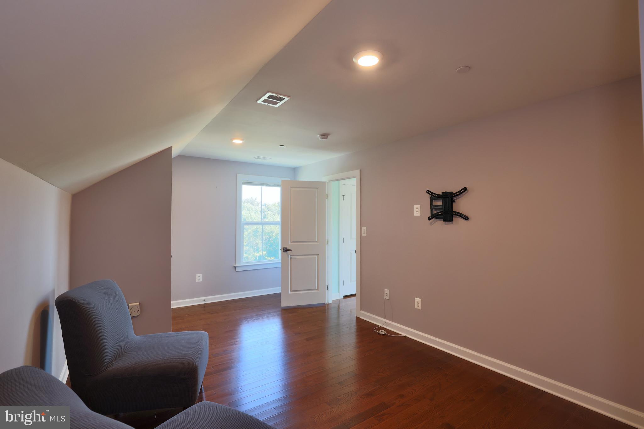 GREENBELT STATION - Residential Lease