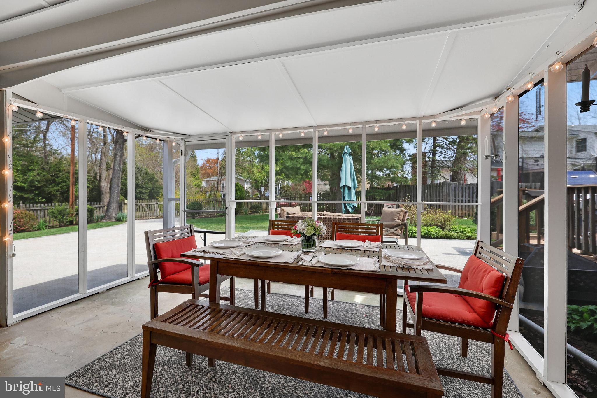 DUNN LORING WOODS - Residential