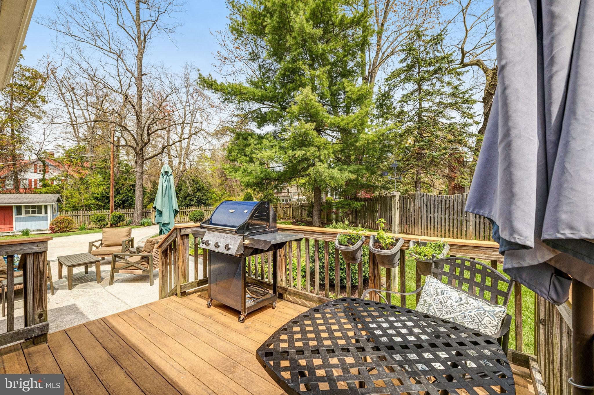 DUNN LORING WOODS - Residential