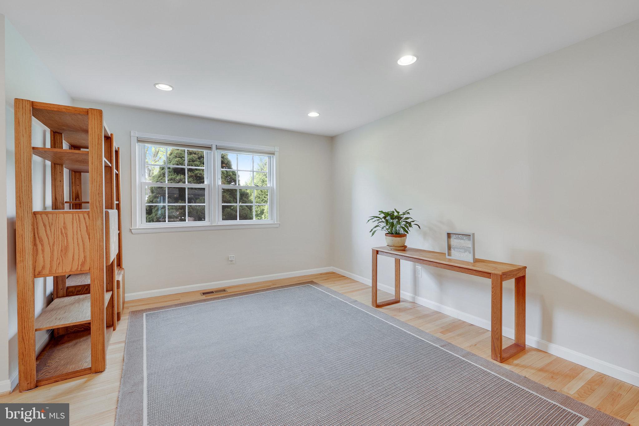 DUNN LORING WOODS - Residential