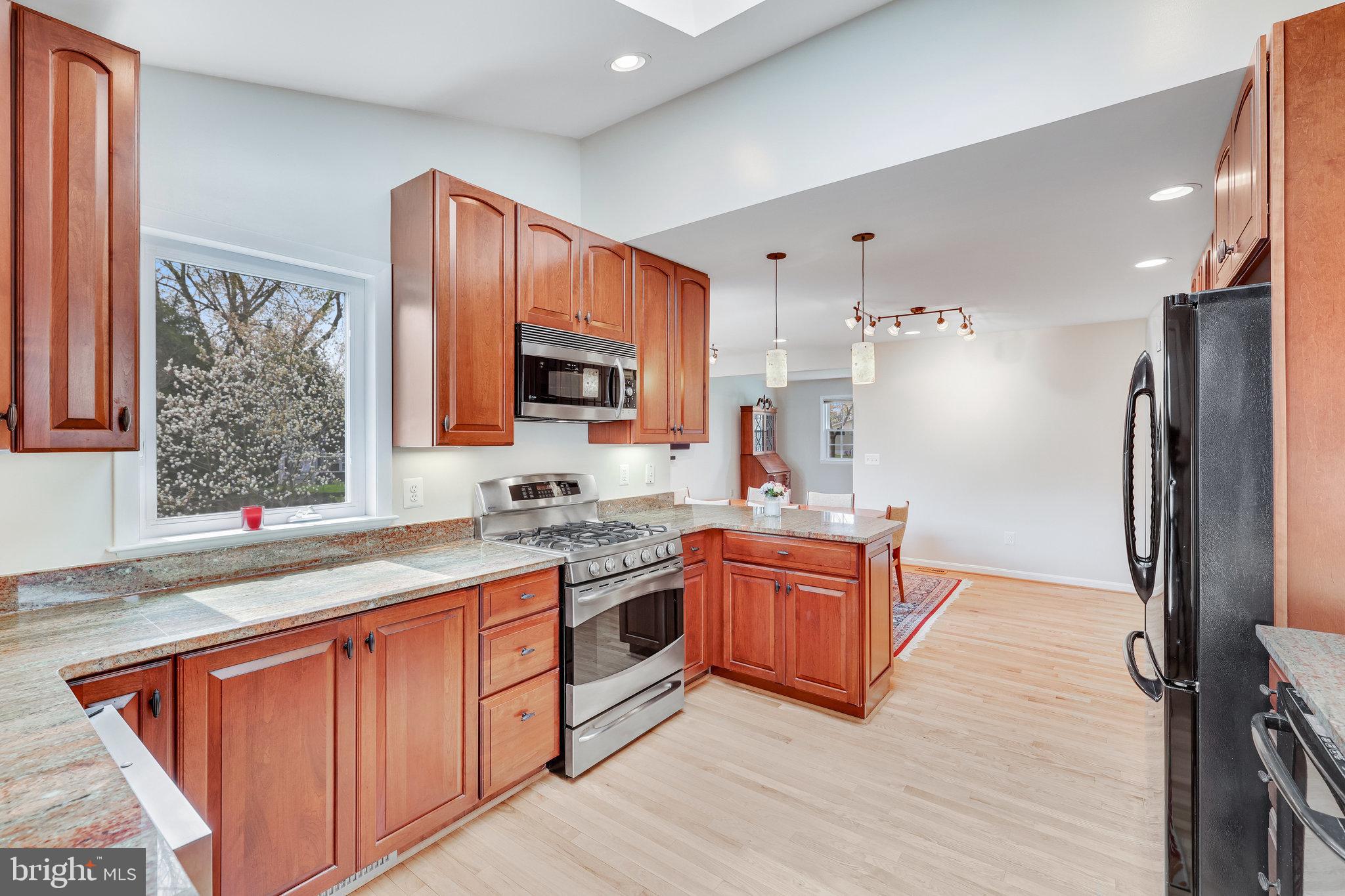 DUNN LORING WOODS - Residential