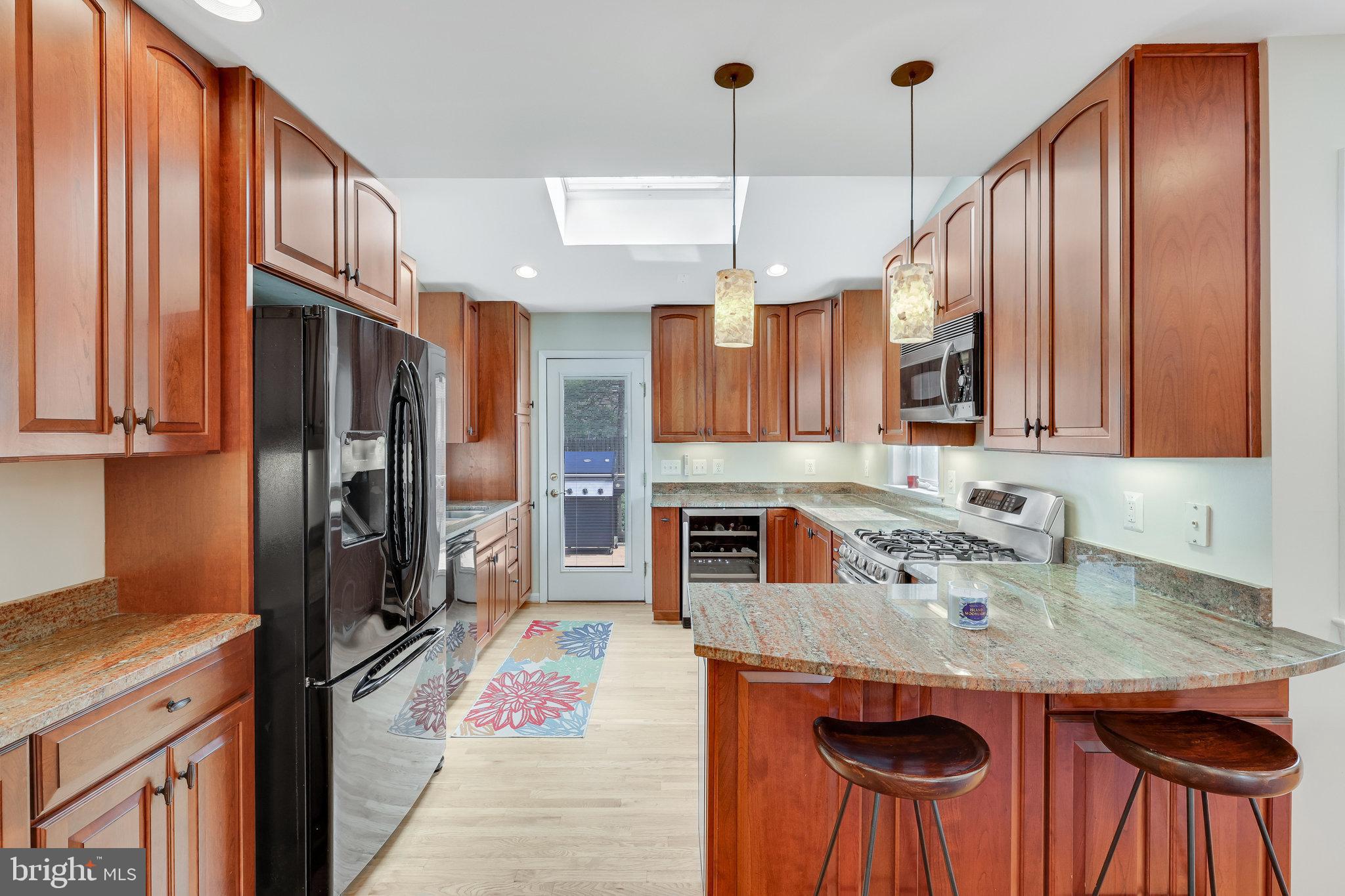 DUNN LORING WOODS - Residential