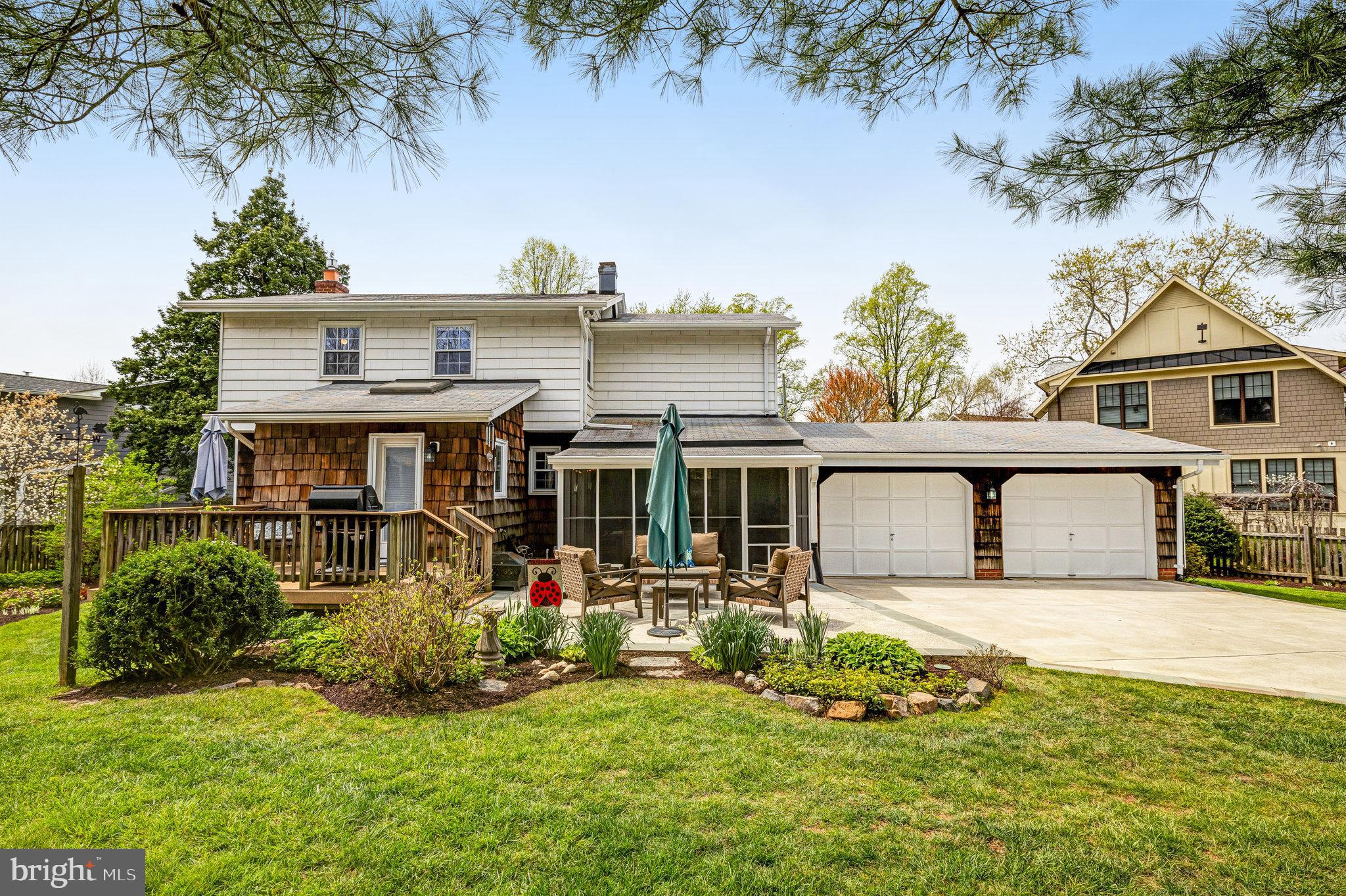 DUNN LORING WOODS - Residential