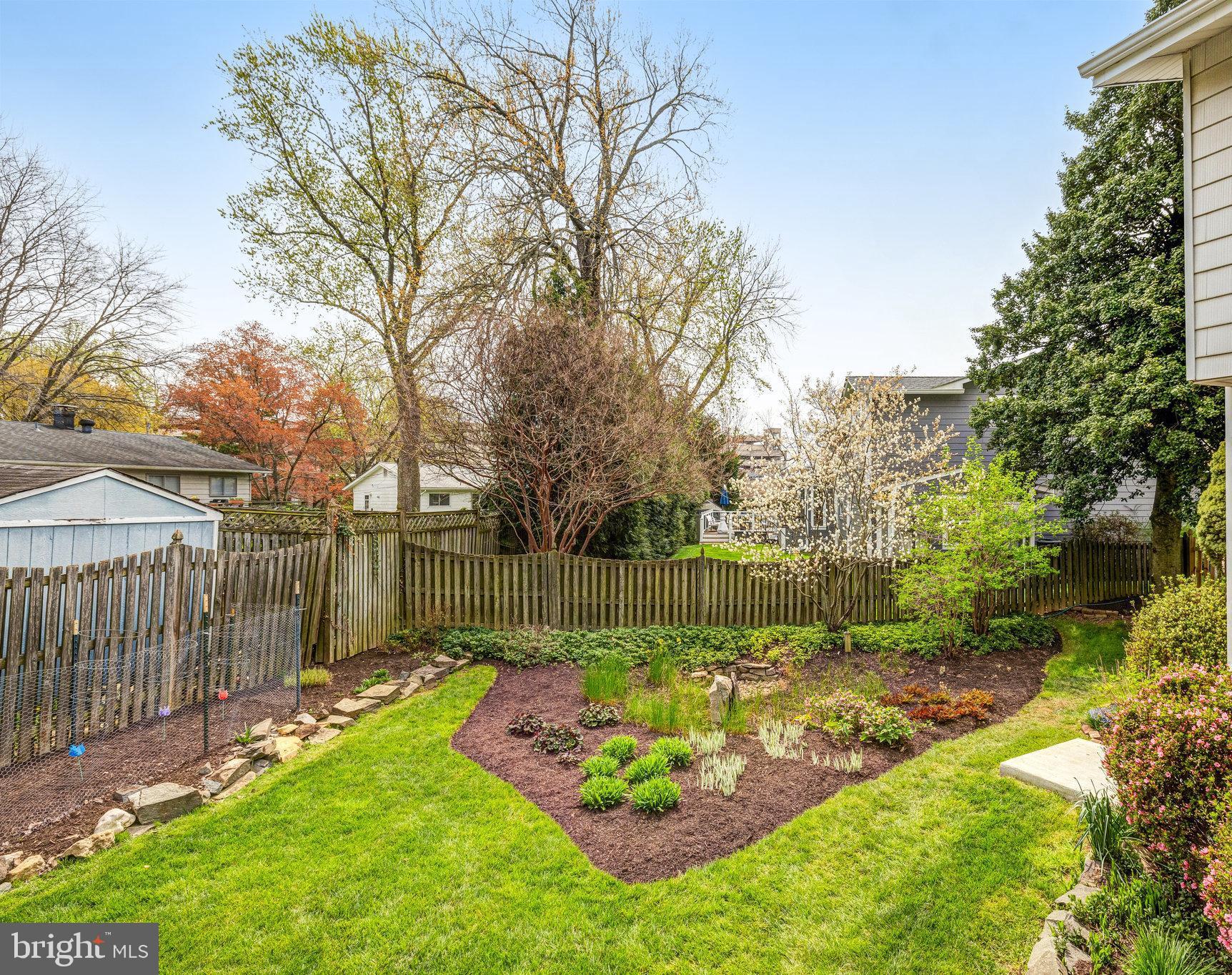 DUNN LORING WOODS - Residential