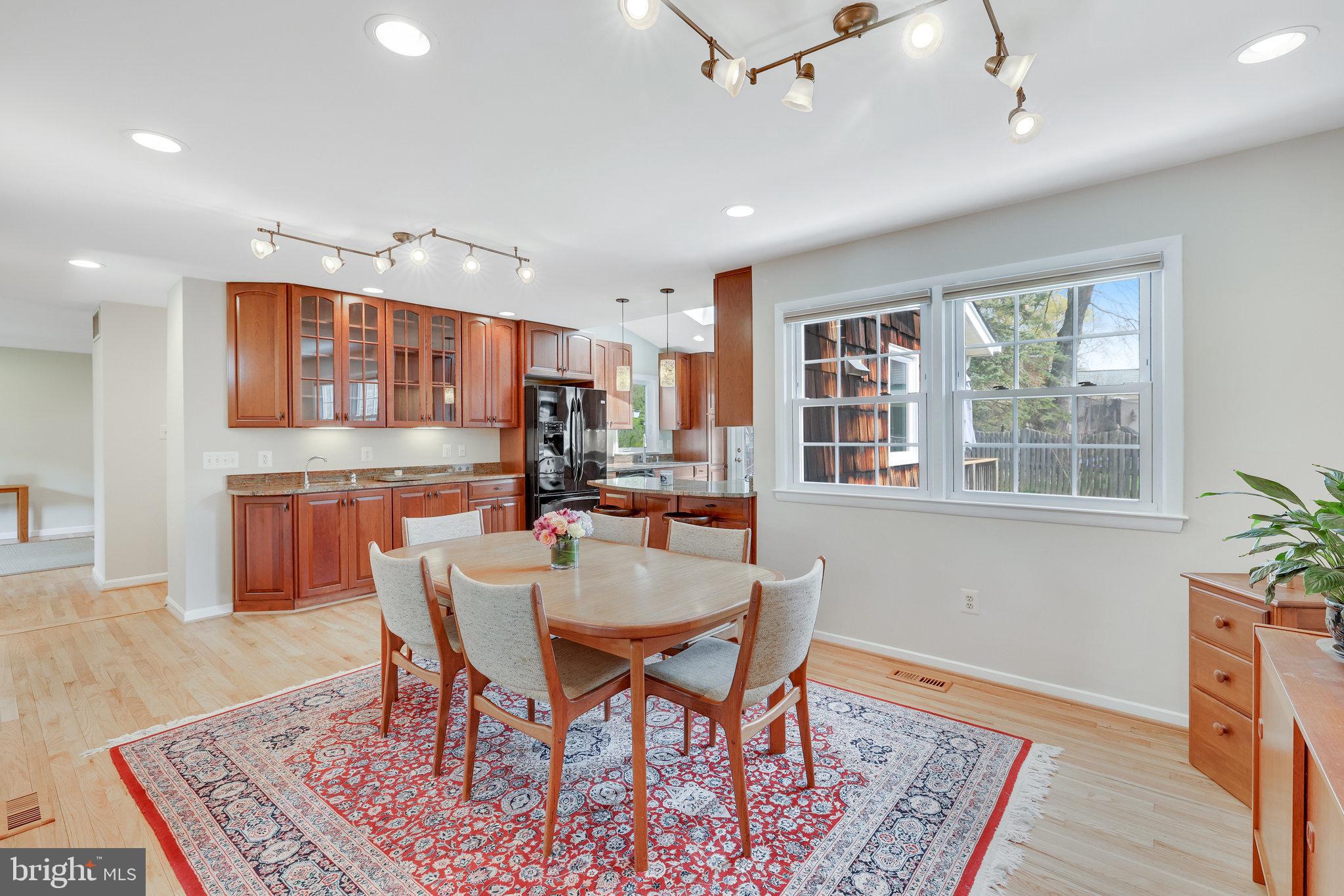 DUNN LORING WOODS - Residential