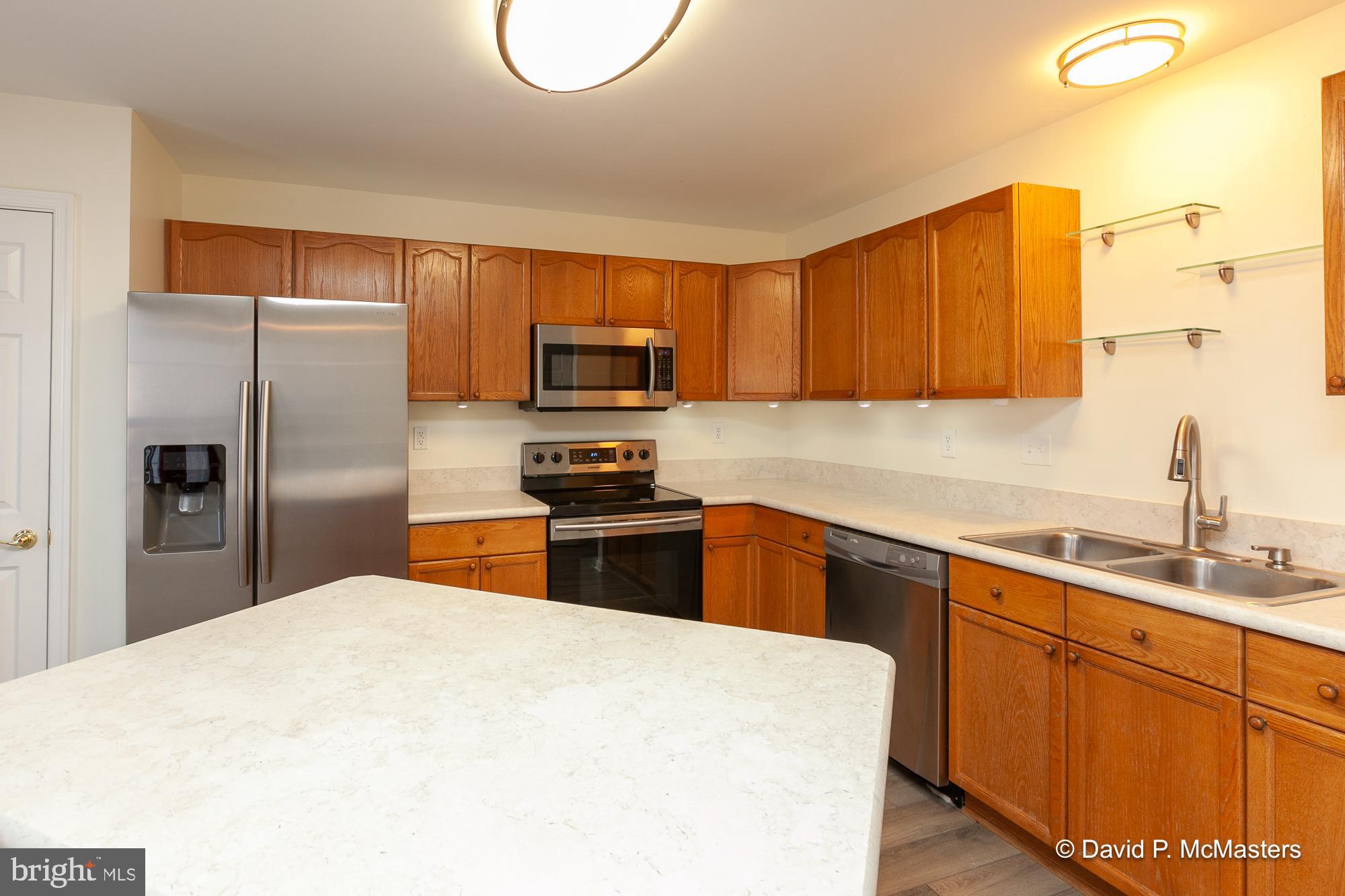 COUNTY GREEN - Residential