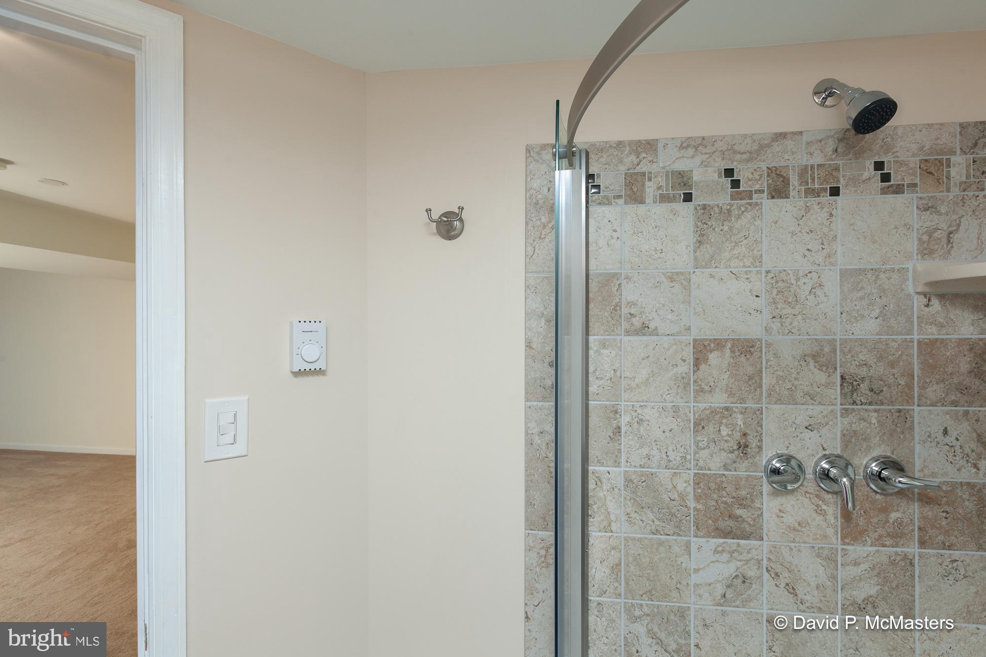 COUNTY GREEN - Residential