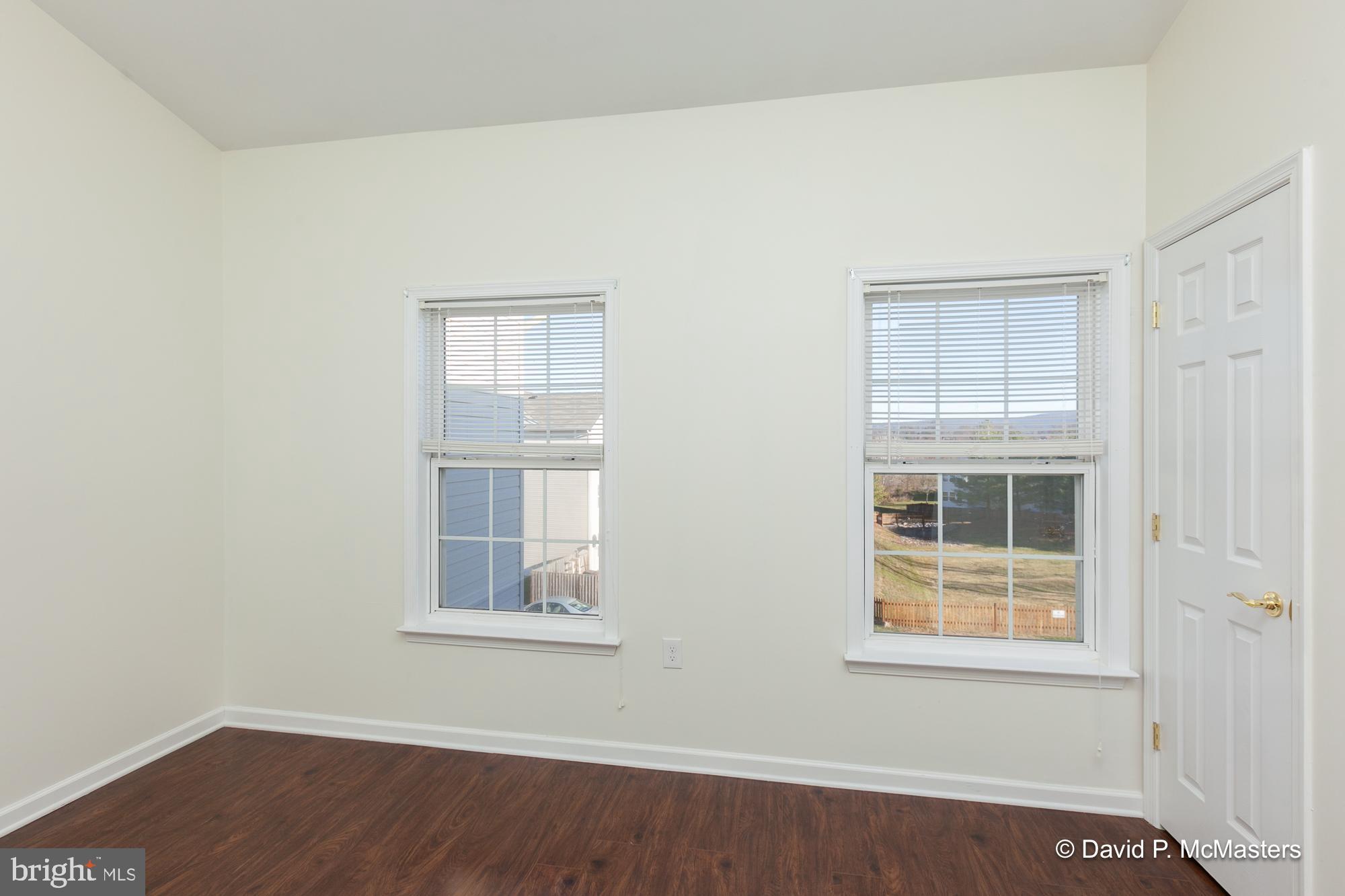 COUNTY GREEN - Residential