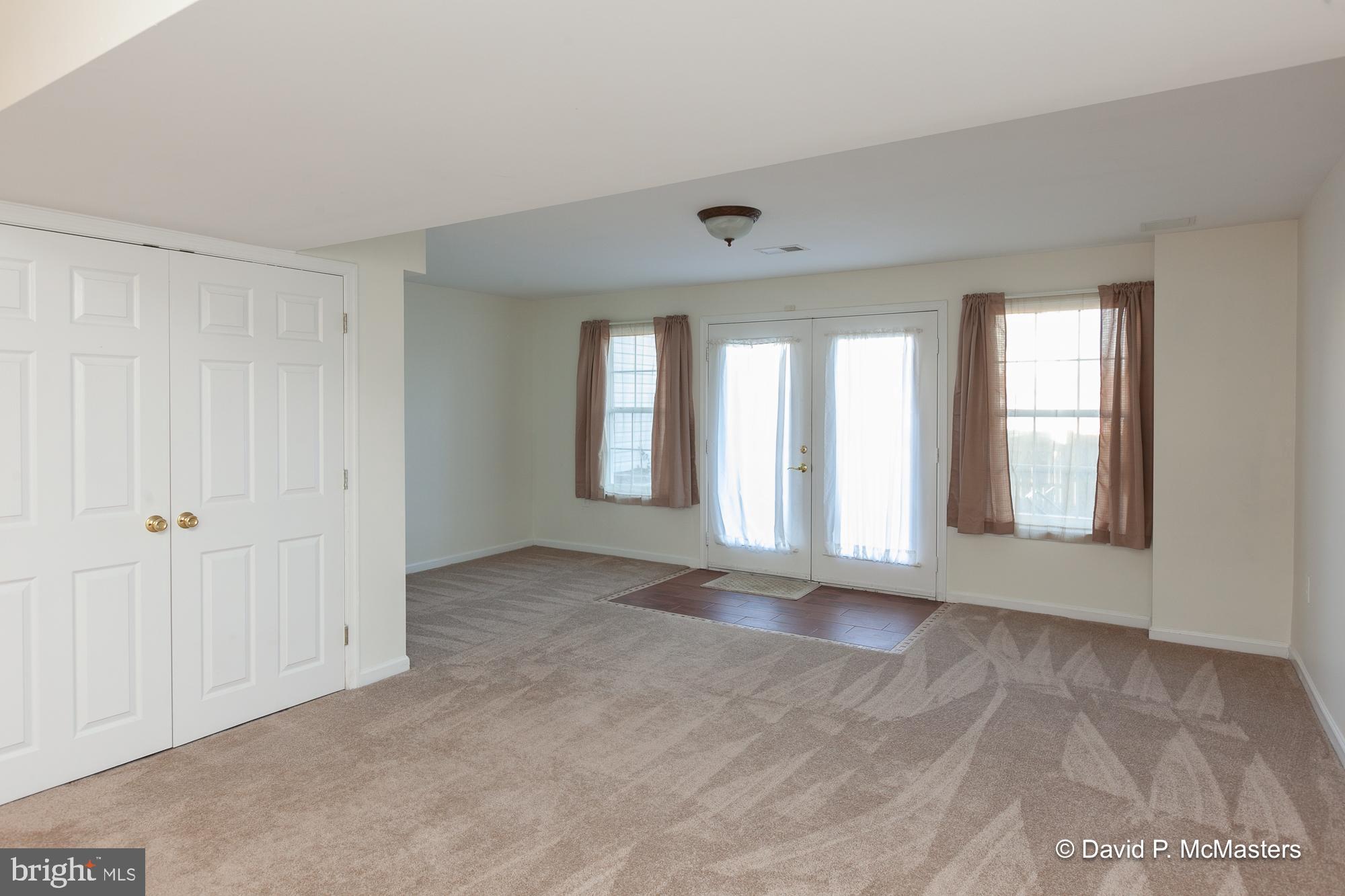 COUNTY GREEN - Residential