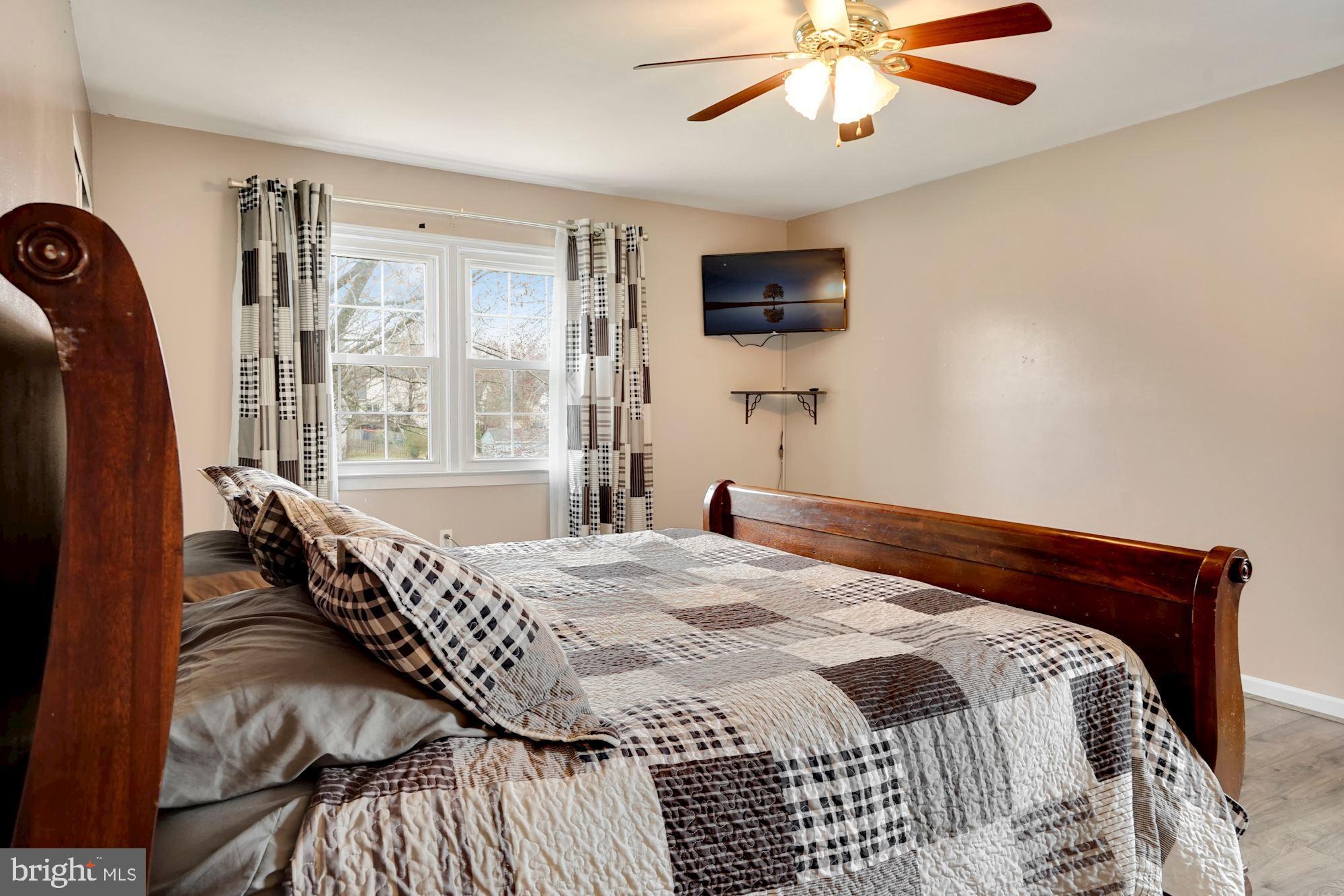 WARRENTON LAKES - Residential