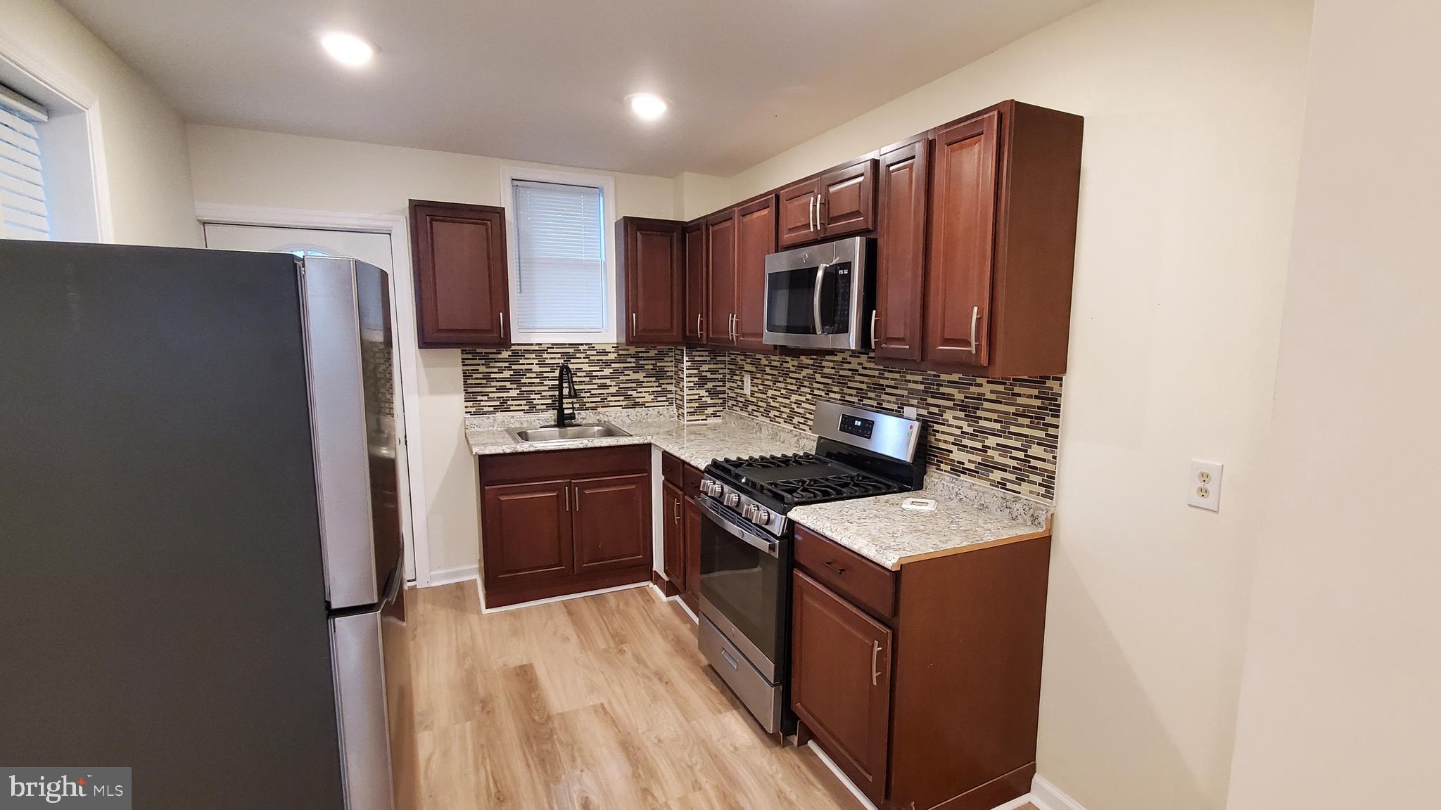 PHILADELPHIA (NORTH) - Residential Lease