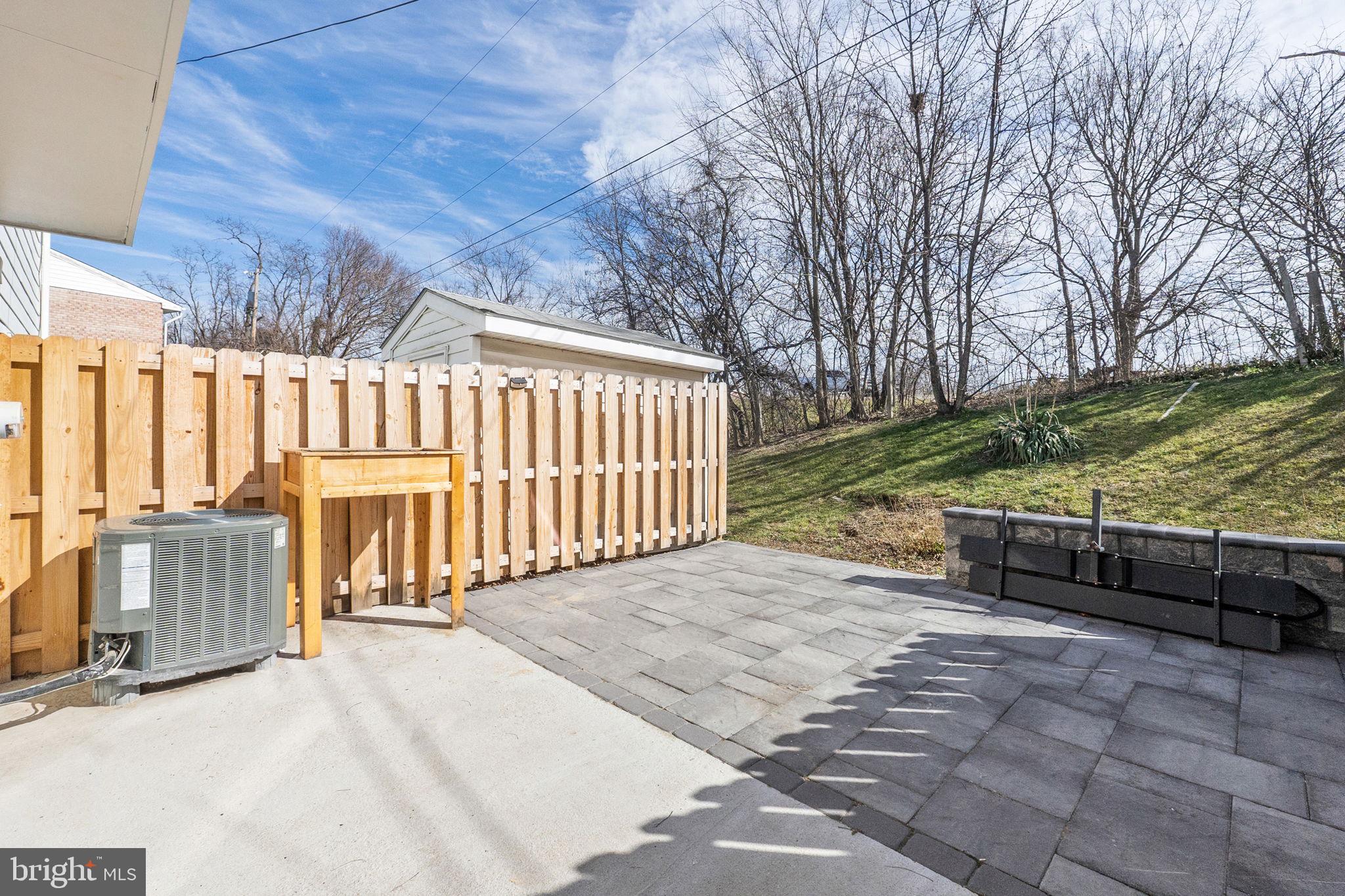 MOWERY TOWNHOUSES - Residential