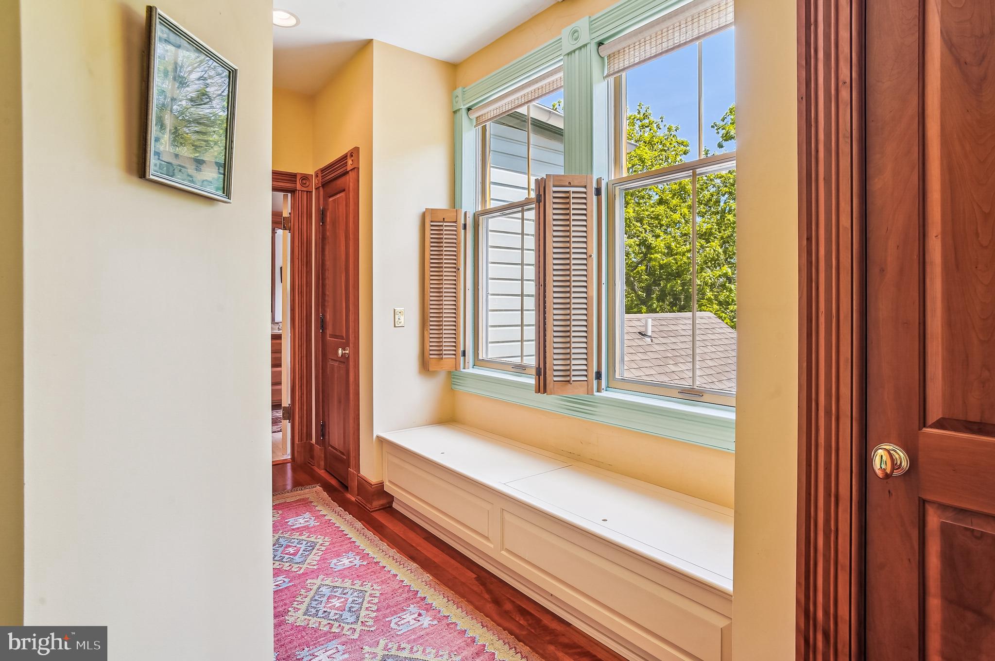 ROYAL OAK - Residential