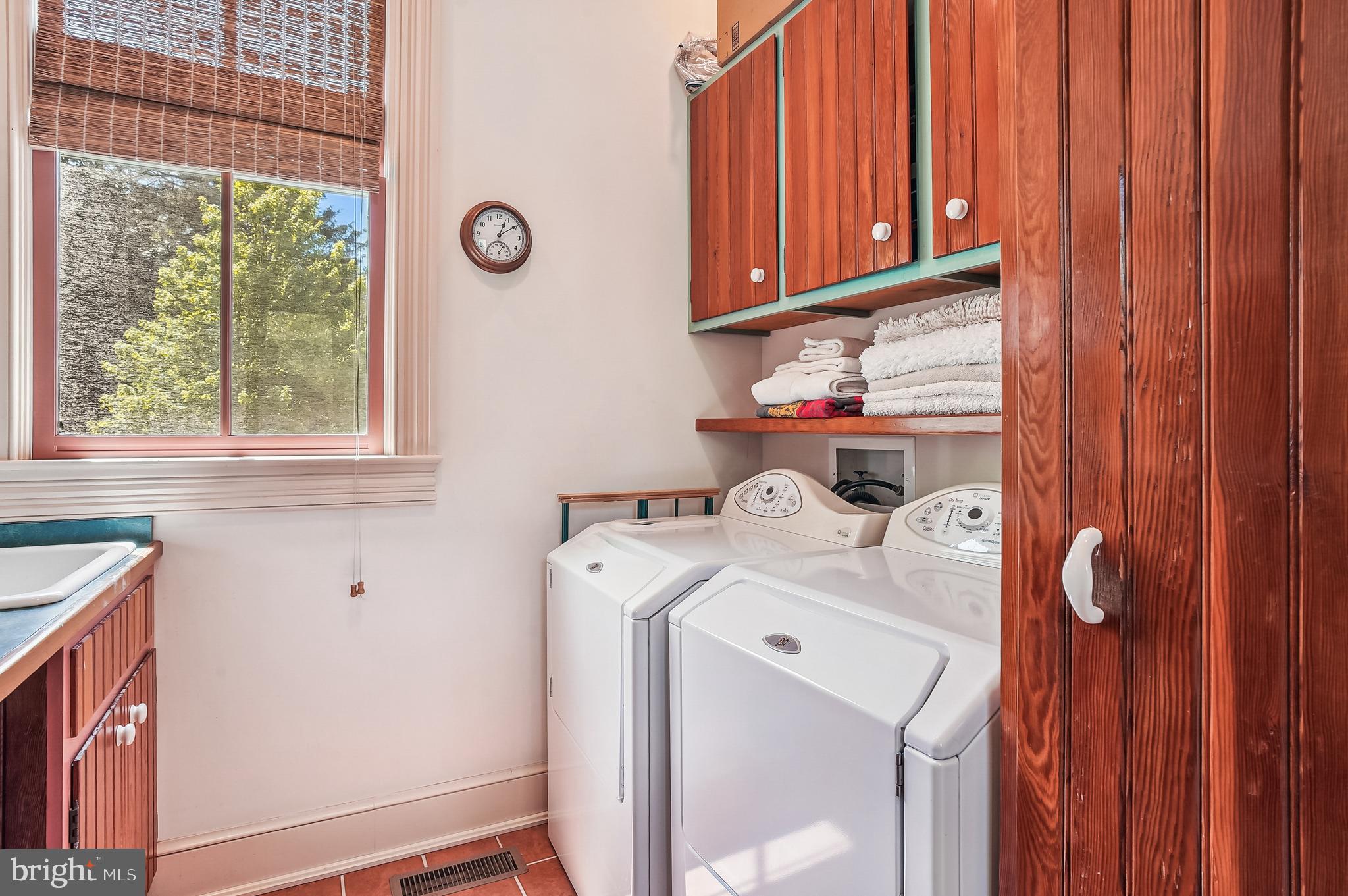 ROYAL OAK - Residential