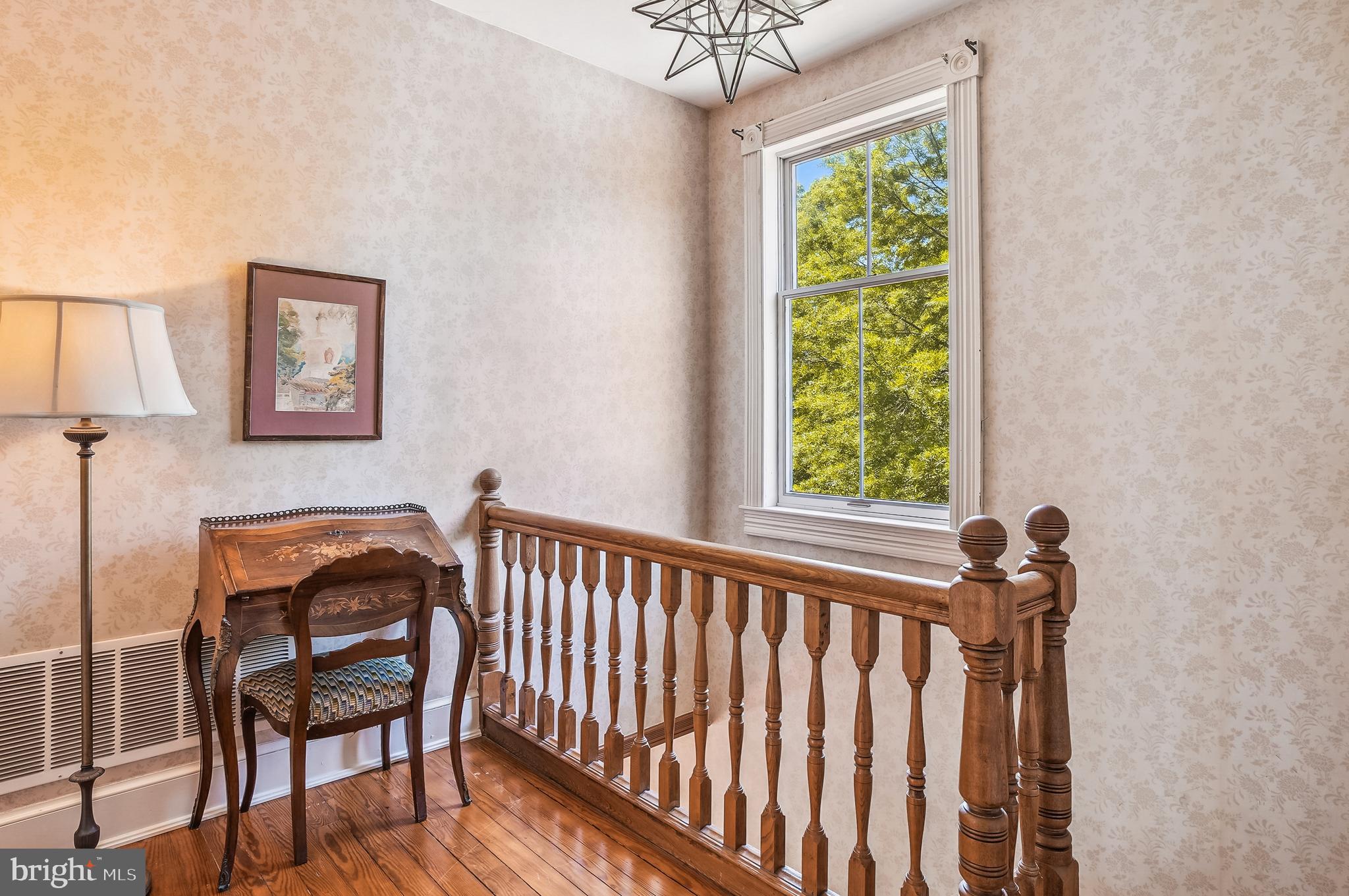 ROYAL OAK - Residential