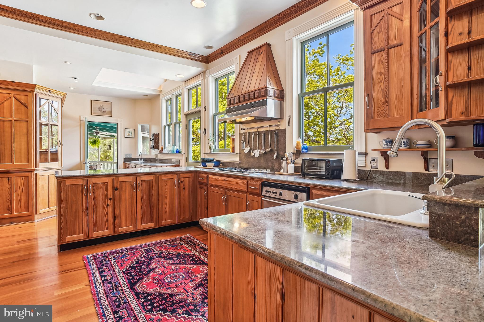 ROYAL OAK - Residential