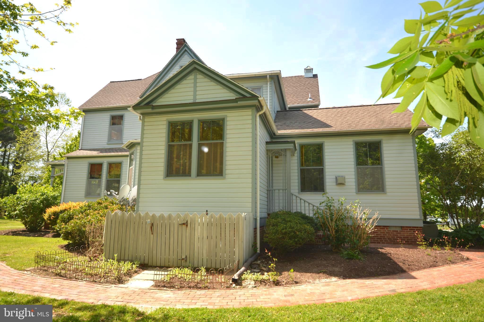 ROYAL OAK - Residential