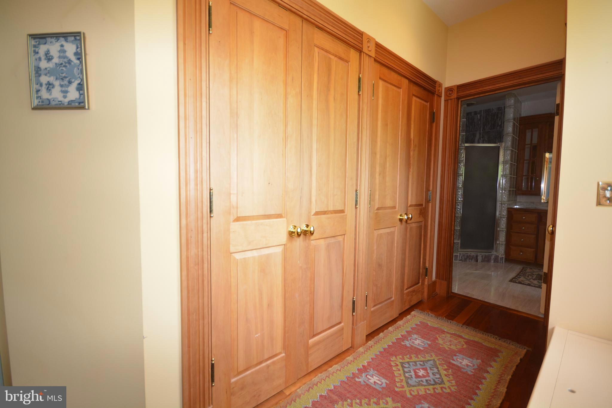 ROYAL OAK - Residential