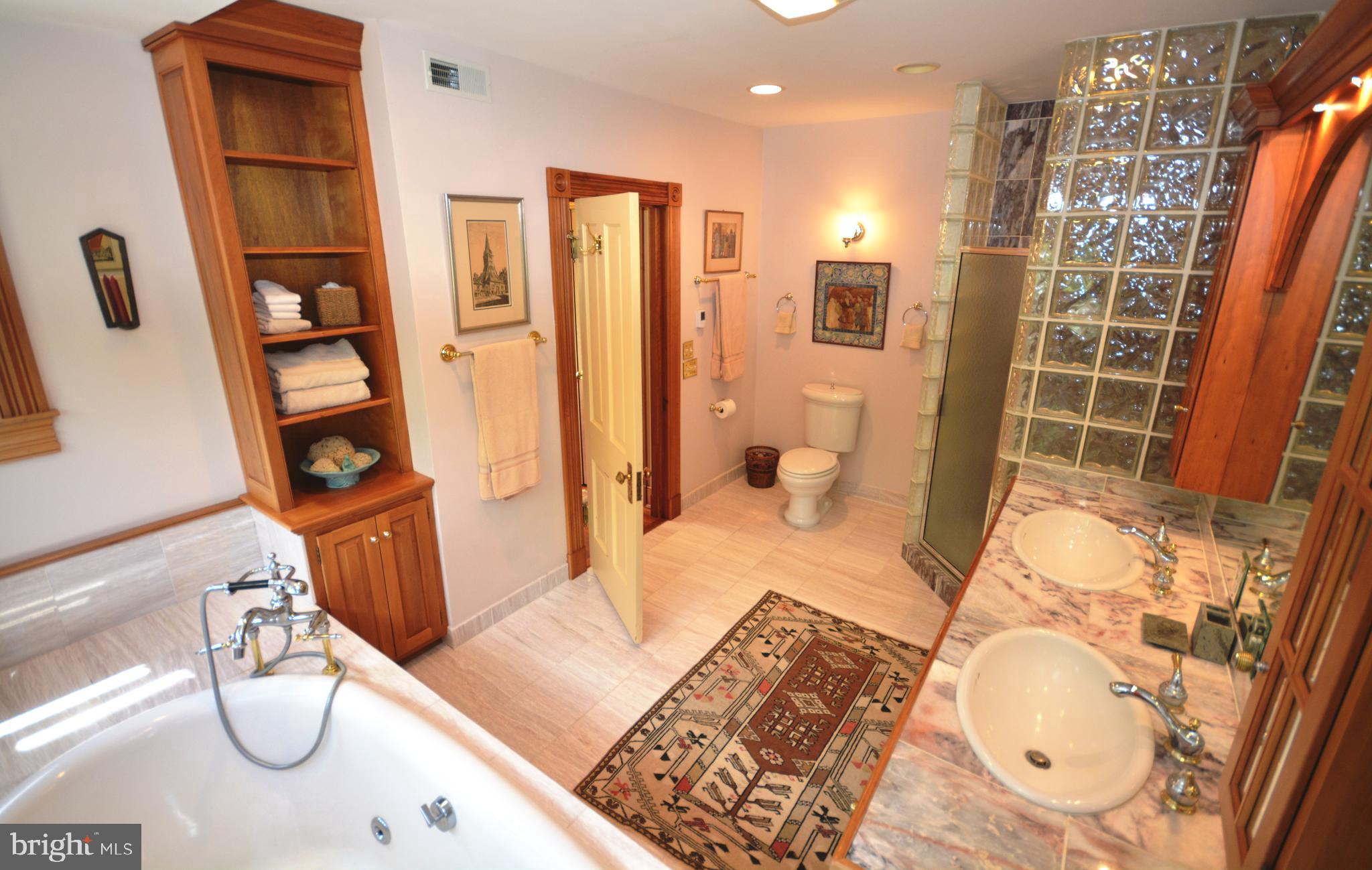 ROYAL OAK - Residential