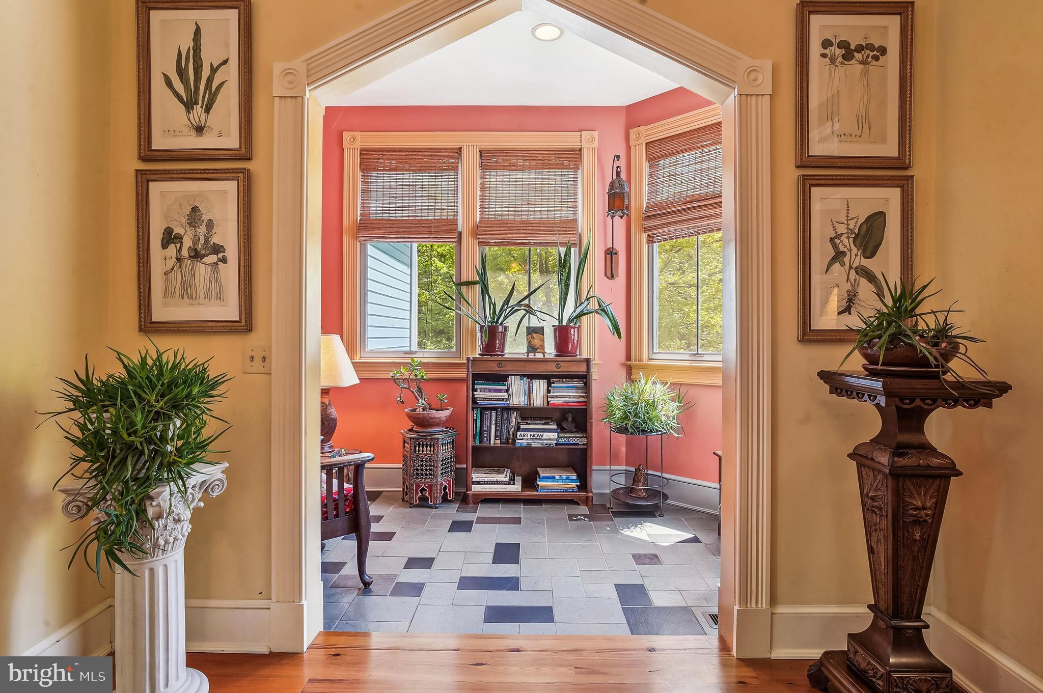 ROYAL OAK - Residential