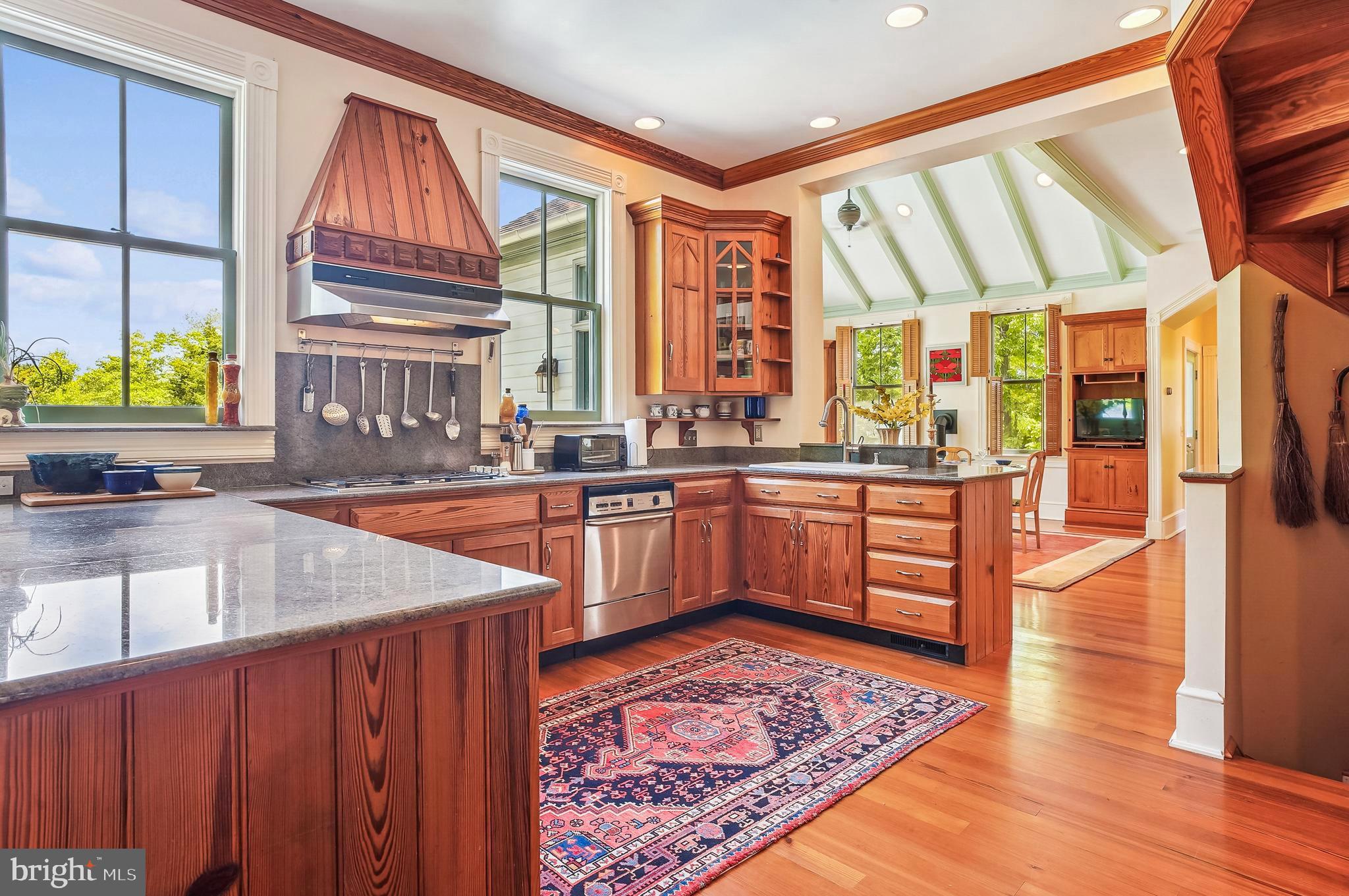 ROYAL OAK - Residential