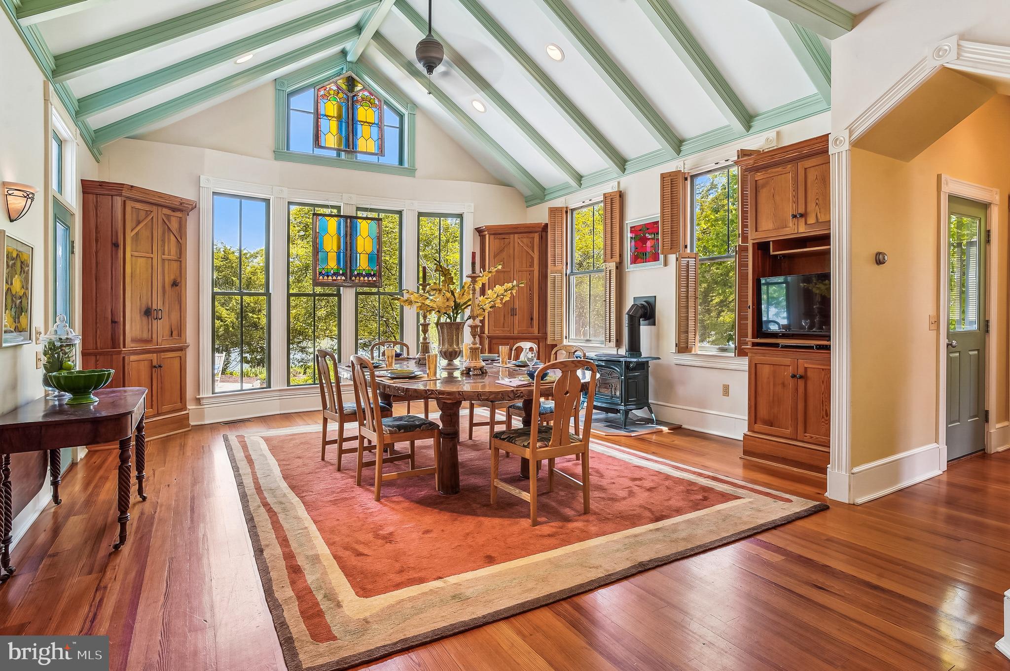 ROYAL OAK - Residential