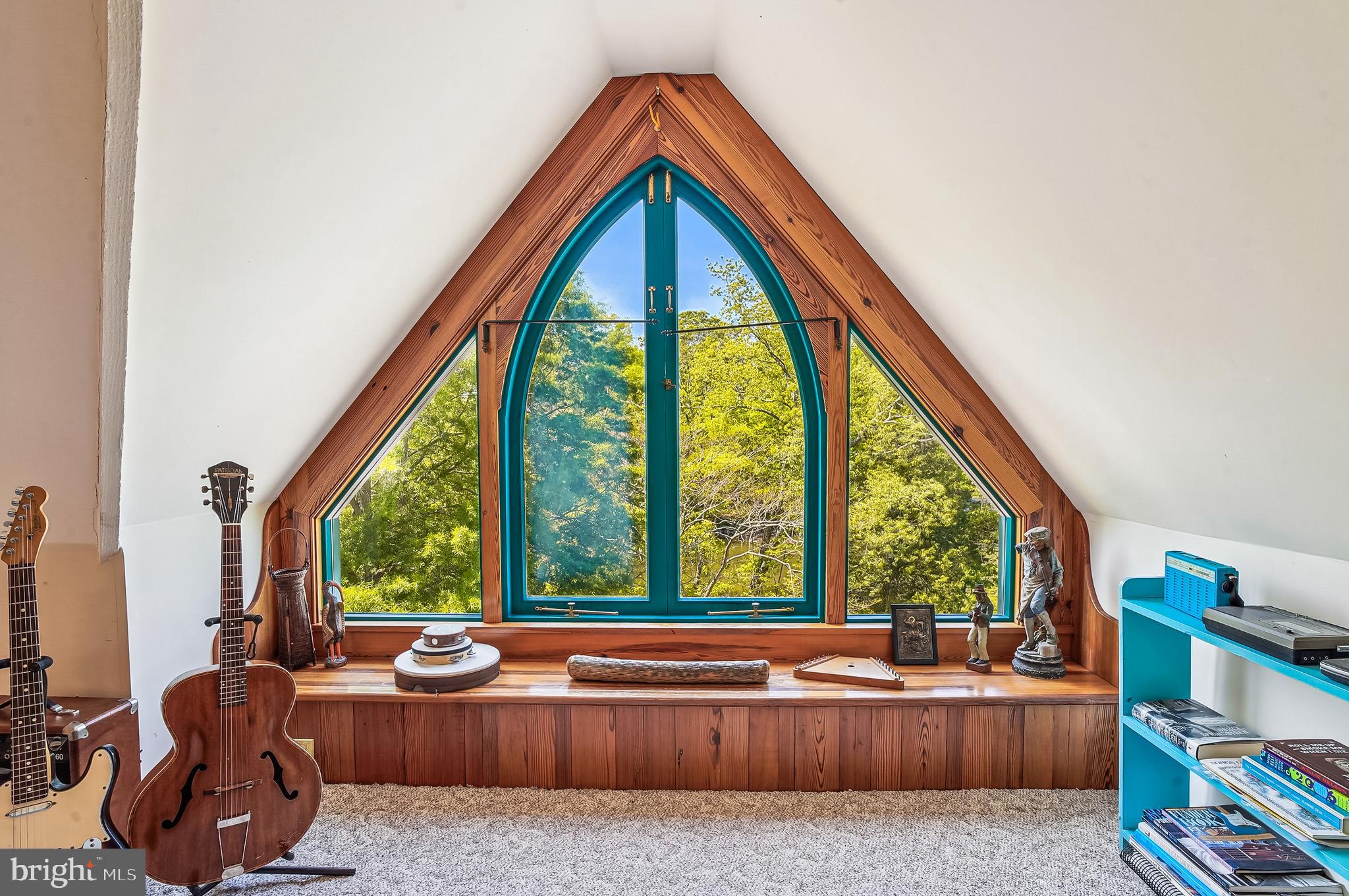 ROYAL OAK - Residential