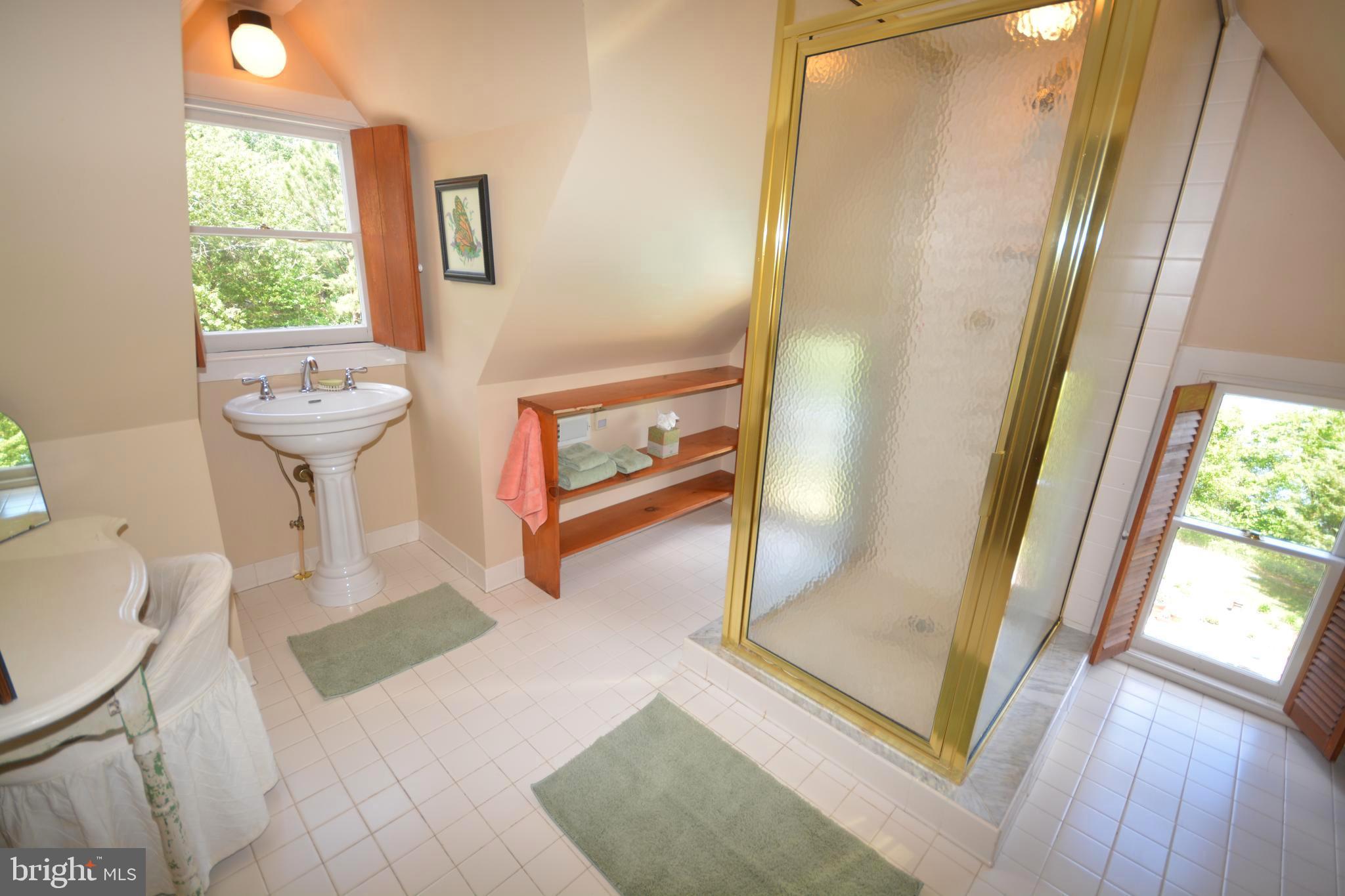 ROYAL OAK - Residential