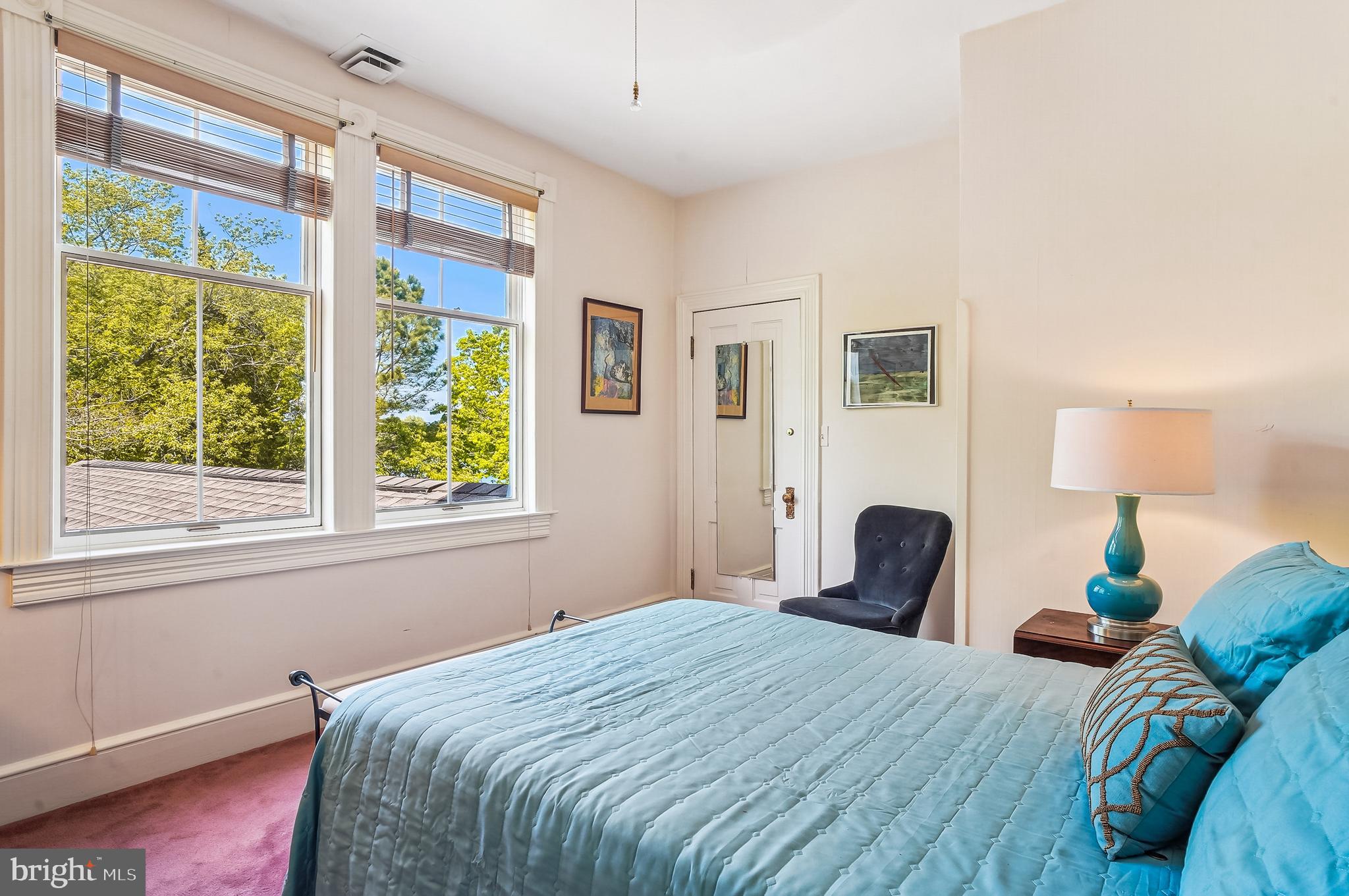 ROYAL OAK - Residential