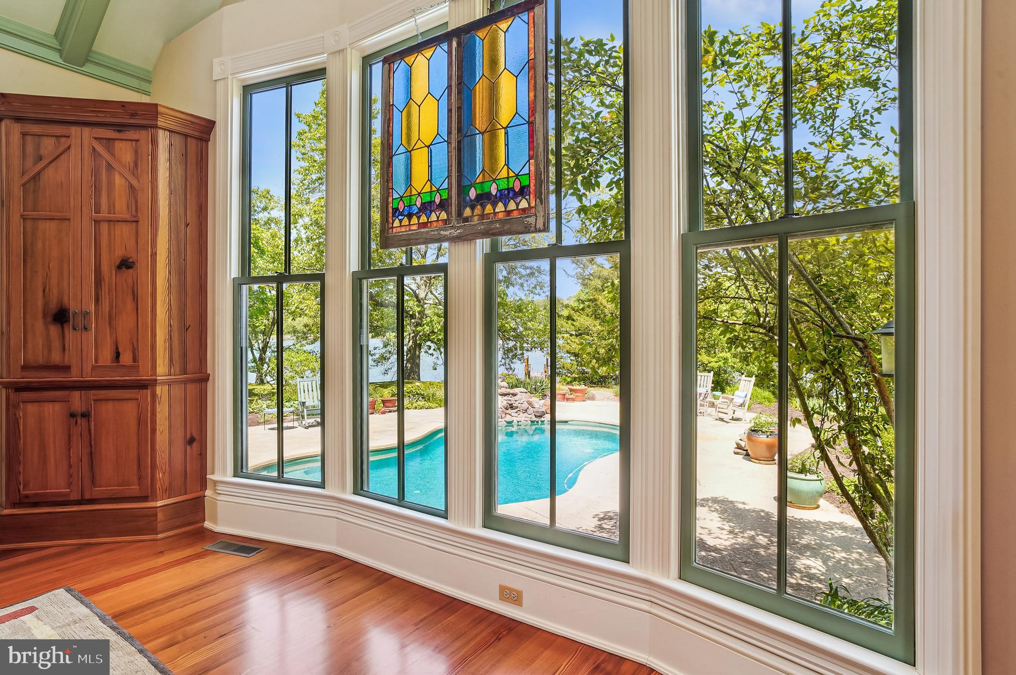 ROYAL OAK - Residential