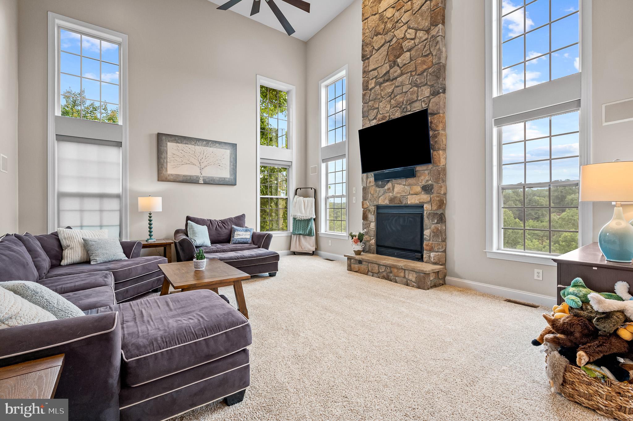 WHITE CLAY KNOLL - Residential