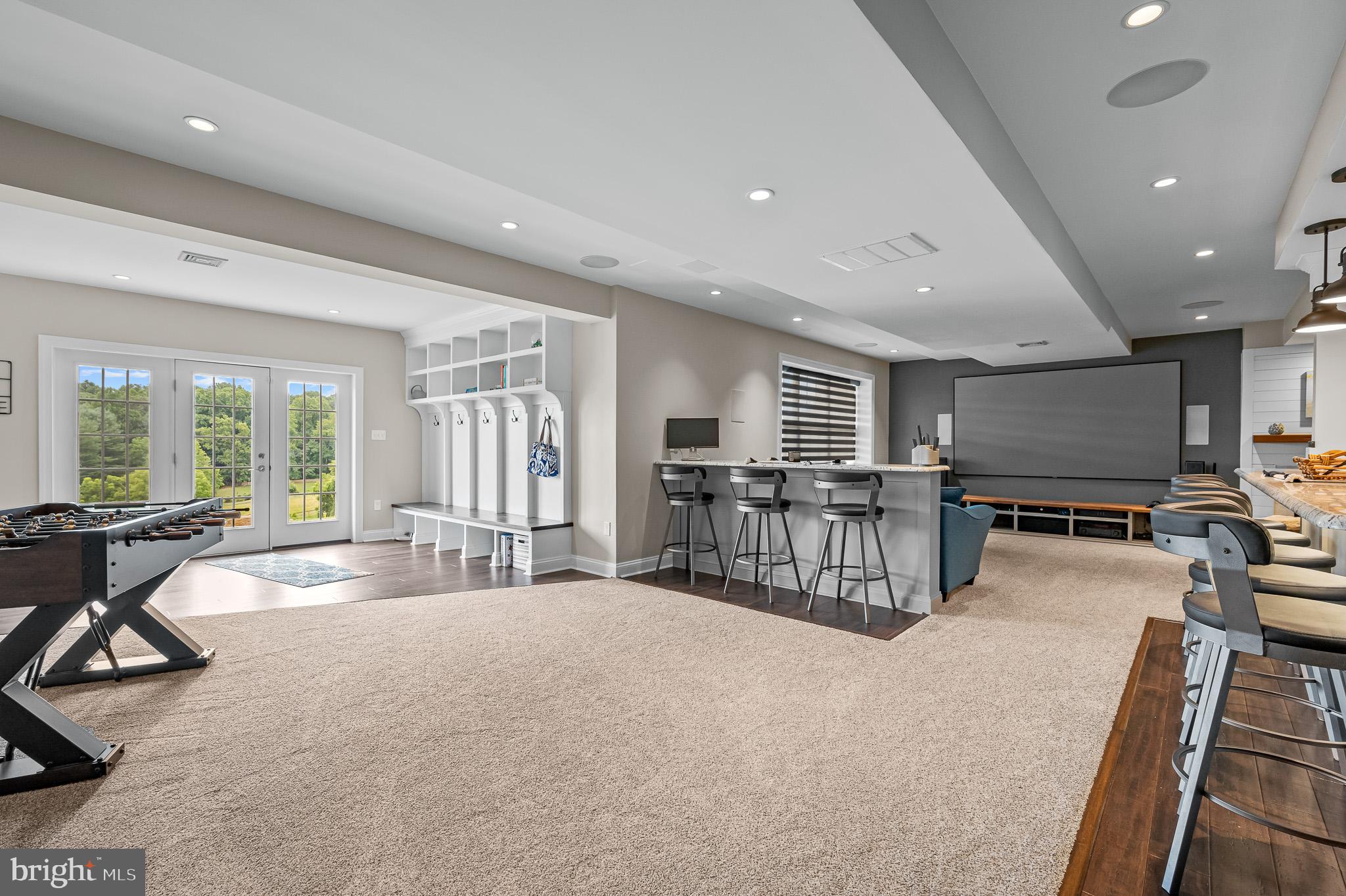 WHITE CLAY KNOLL - Residential