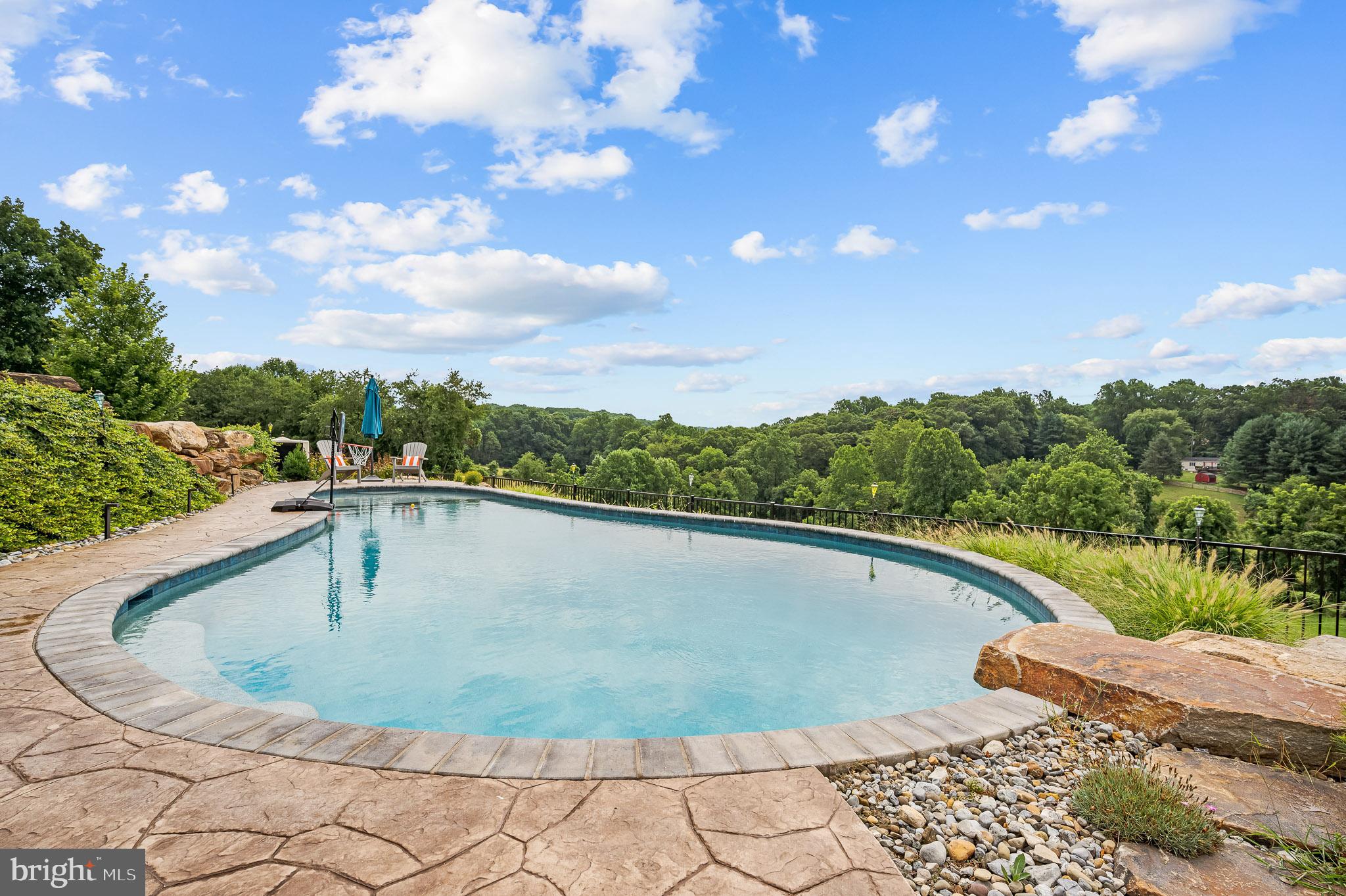 WHITE CLAY KNOLL - Residential