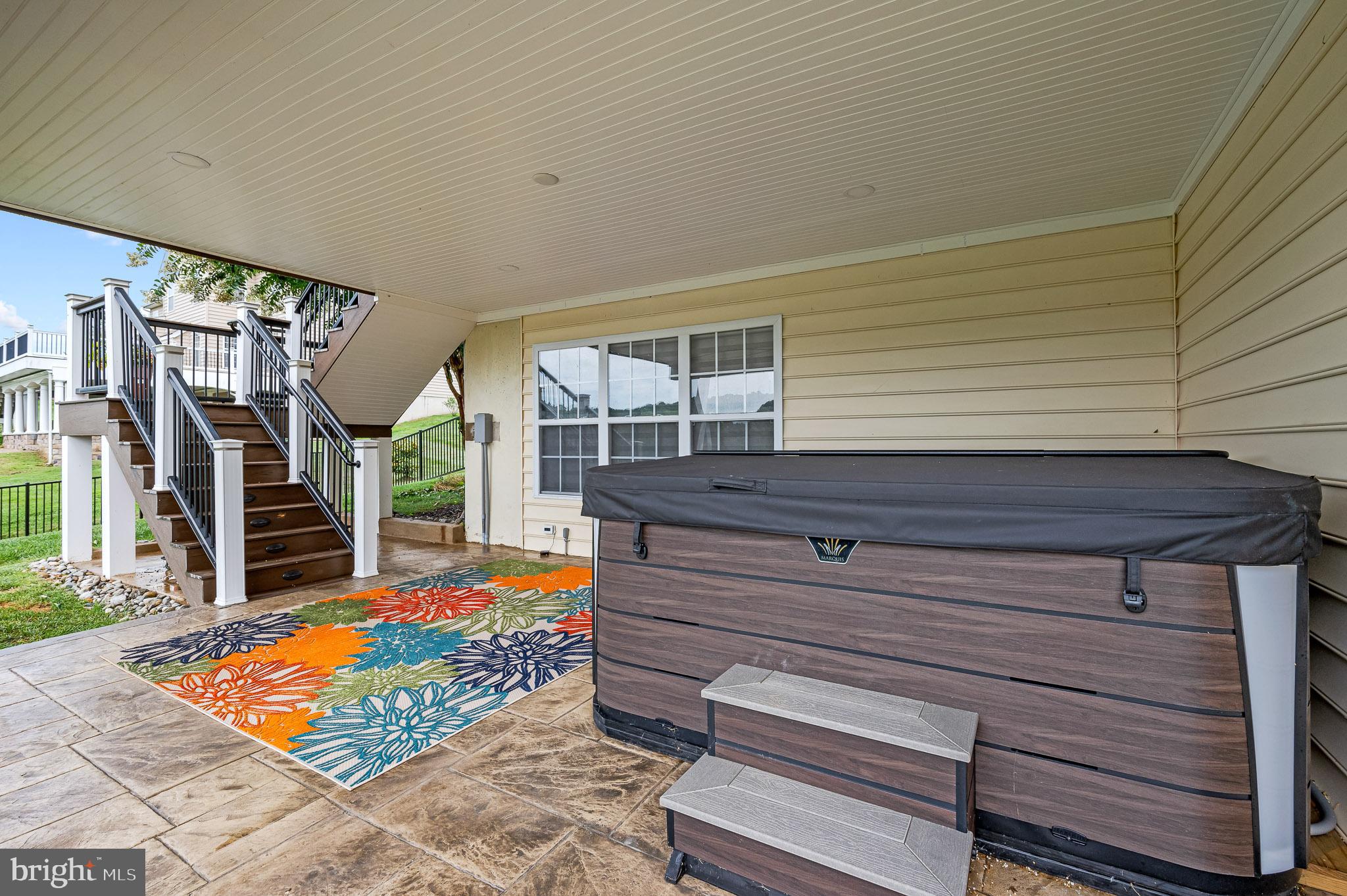 WHITE CLAY KNOLL - Residential