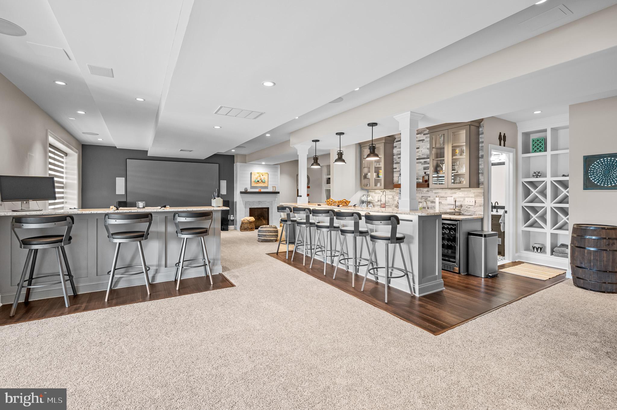 WHITE CLAY KNOLL - Residential