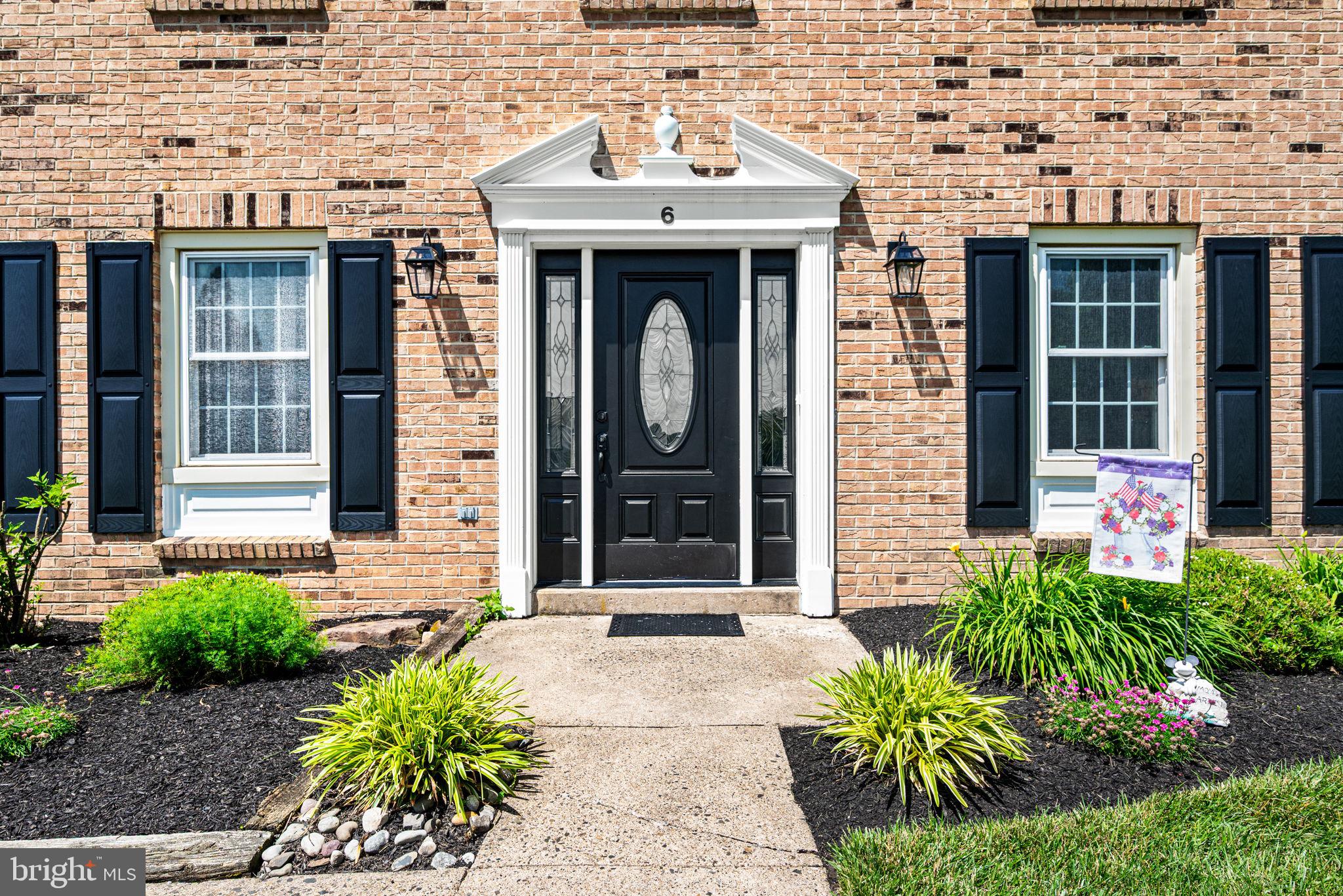 6 GOLDENROD COURT