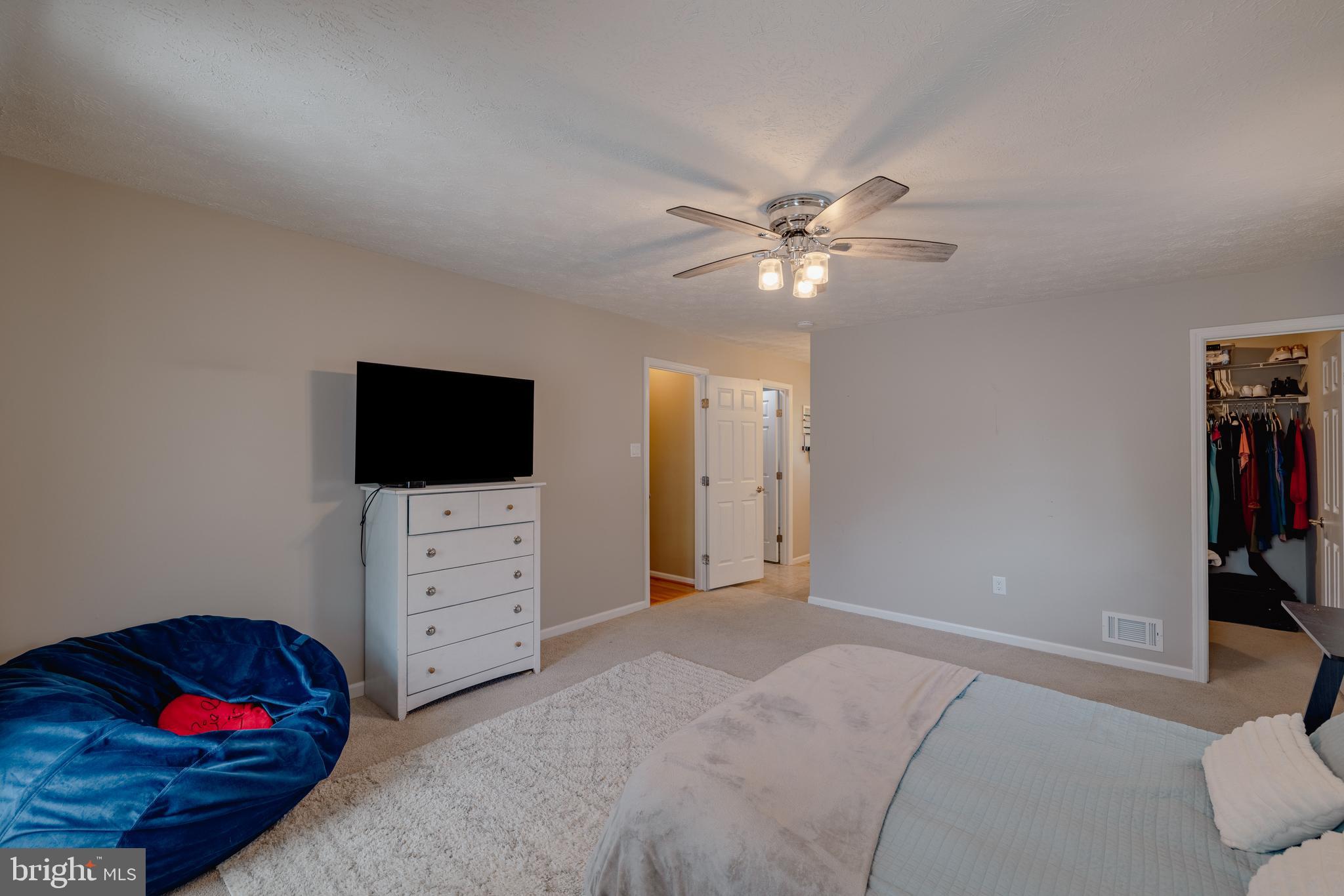 WHEATFIELD - Residential