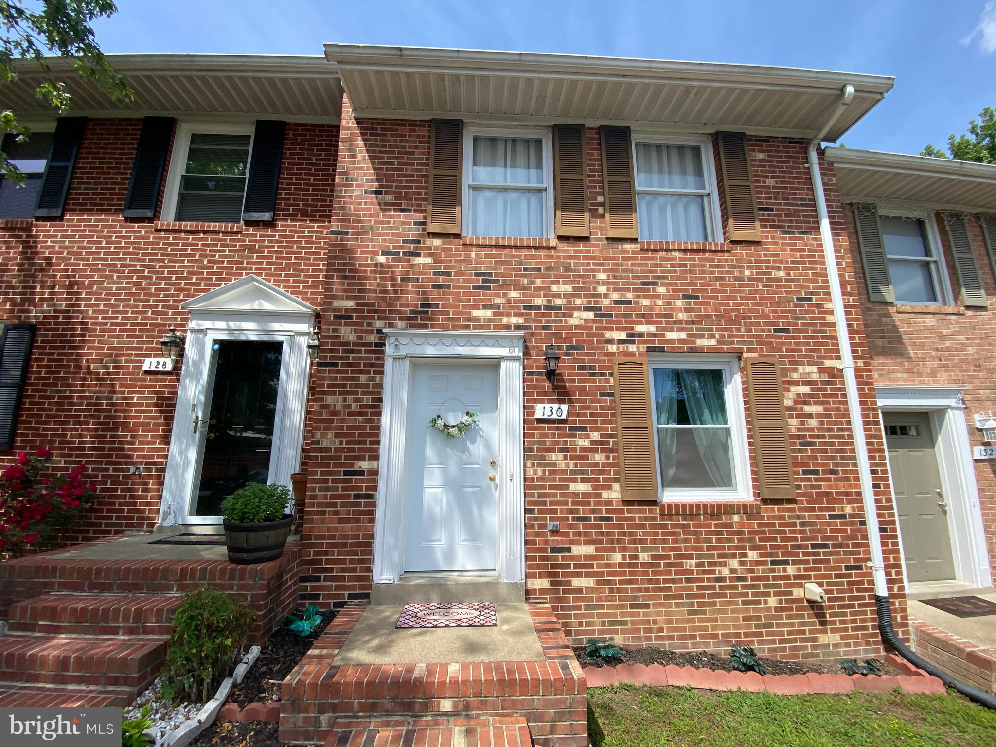 OLDE GREENWICH - Residential Lease