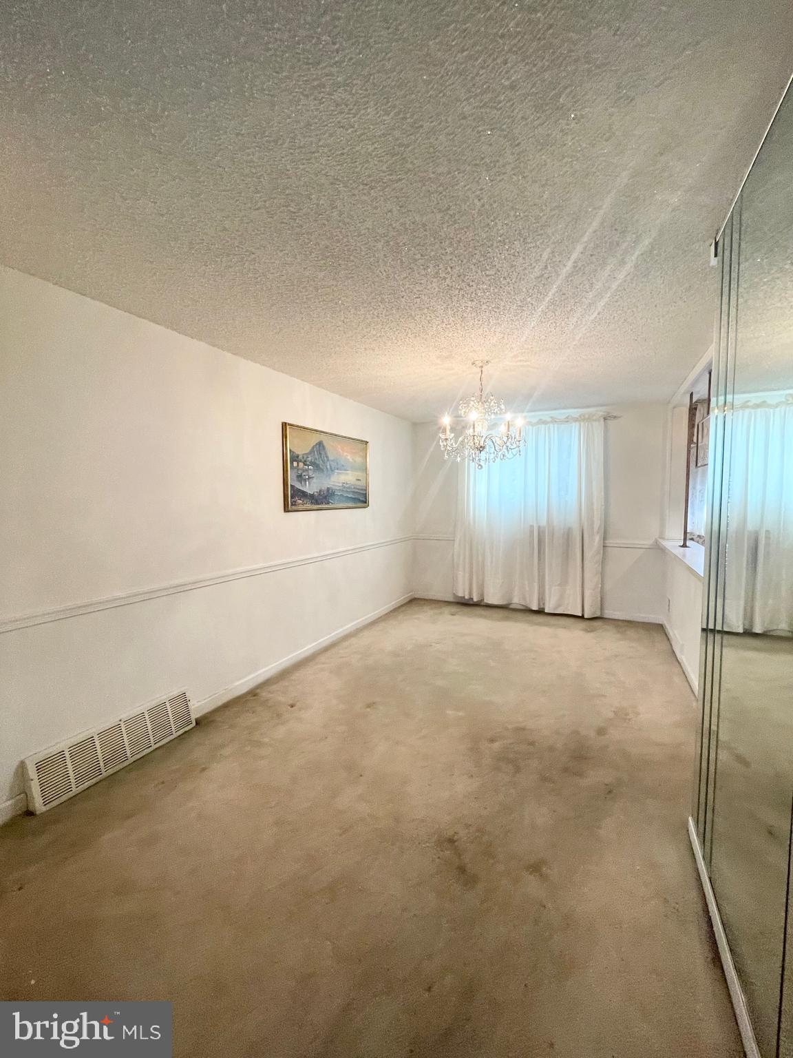 MAYFAIR - Residential