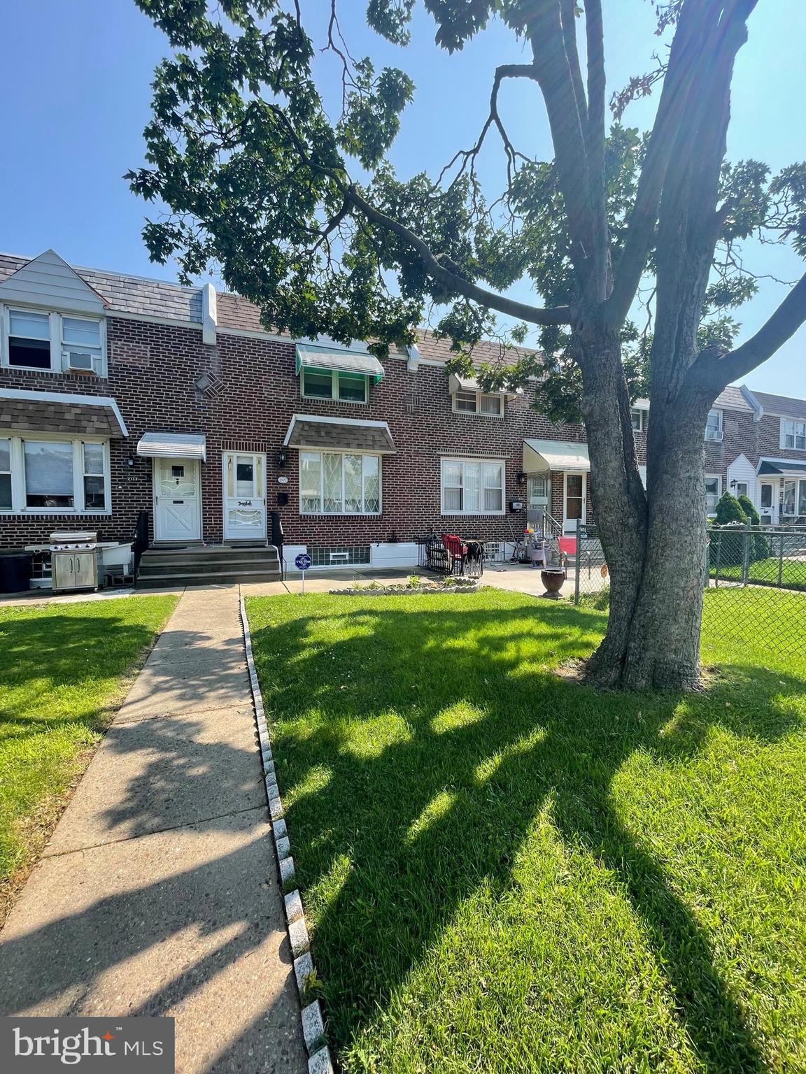 MAYFAIR - Residential