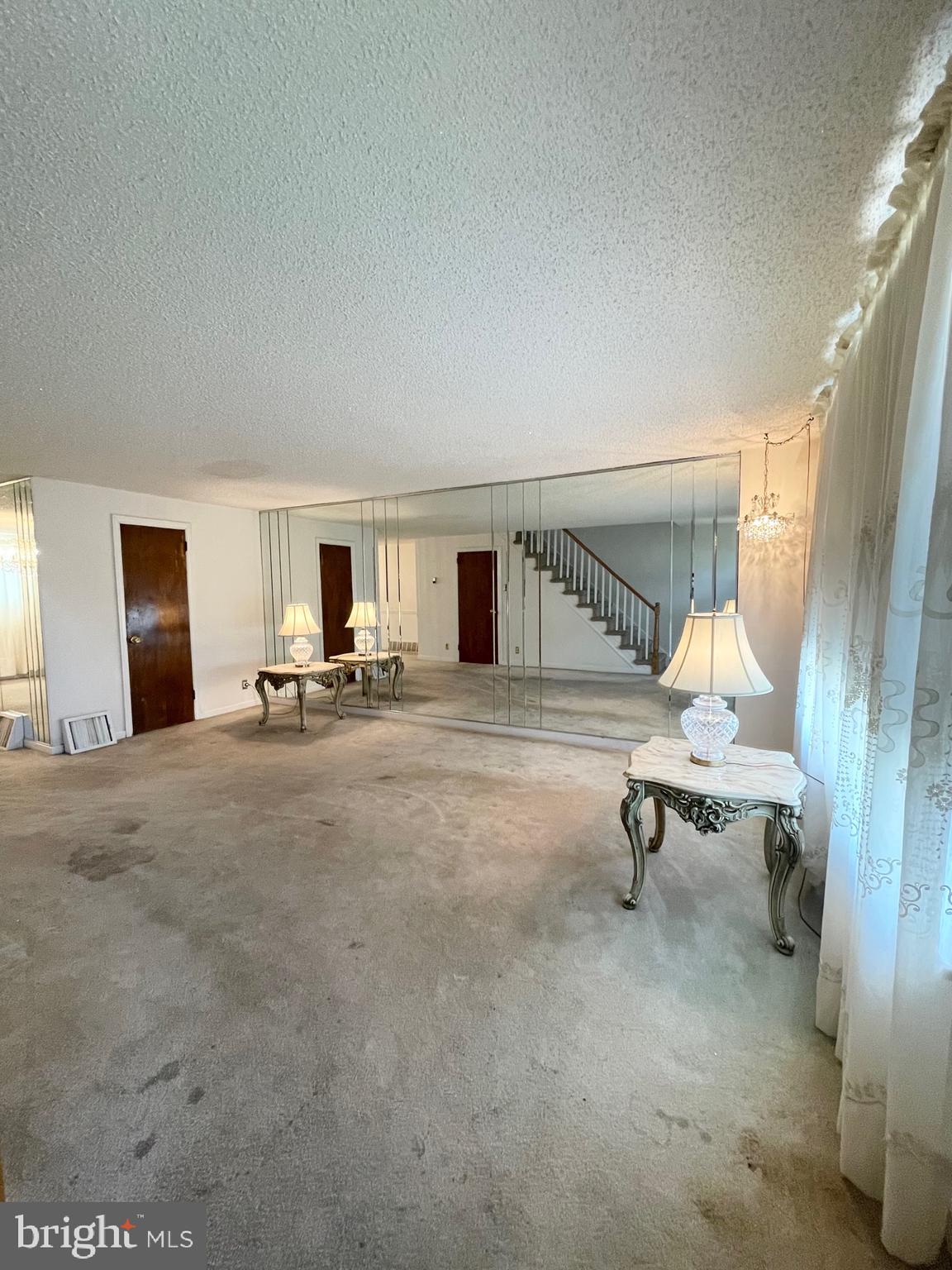 MAYFAIR - Residential