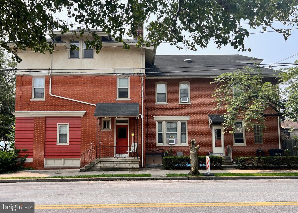 Photo of 146 E CLAY ST, LANCASTER, PA 17602 (MLS # PALA2037212)