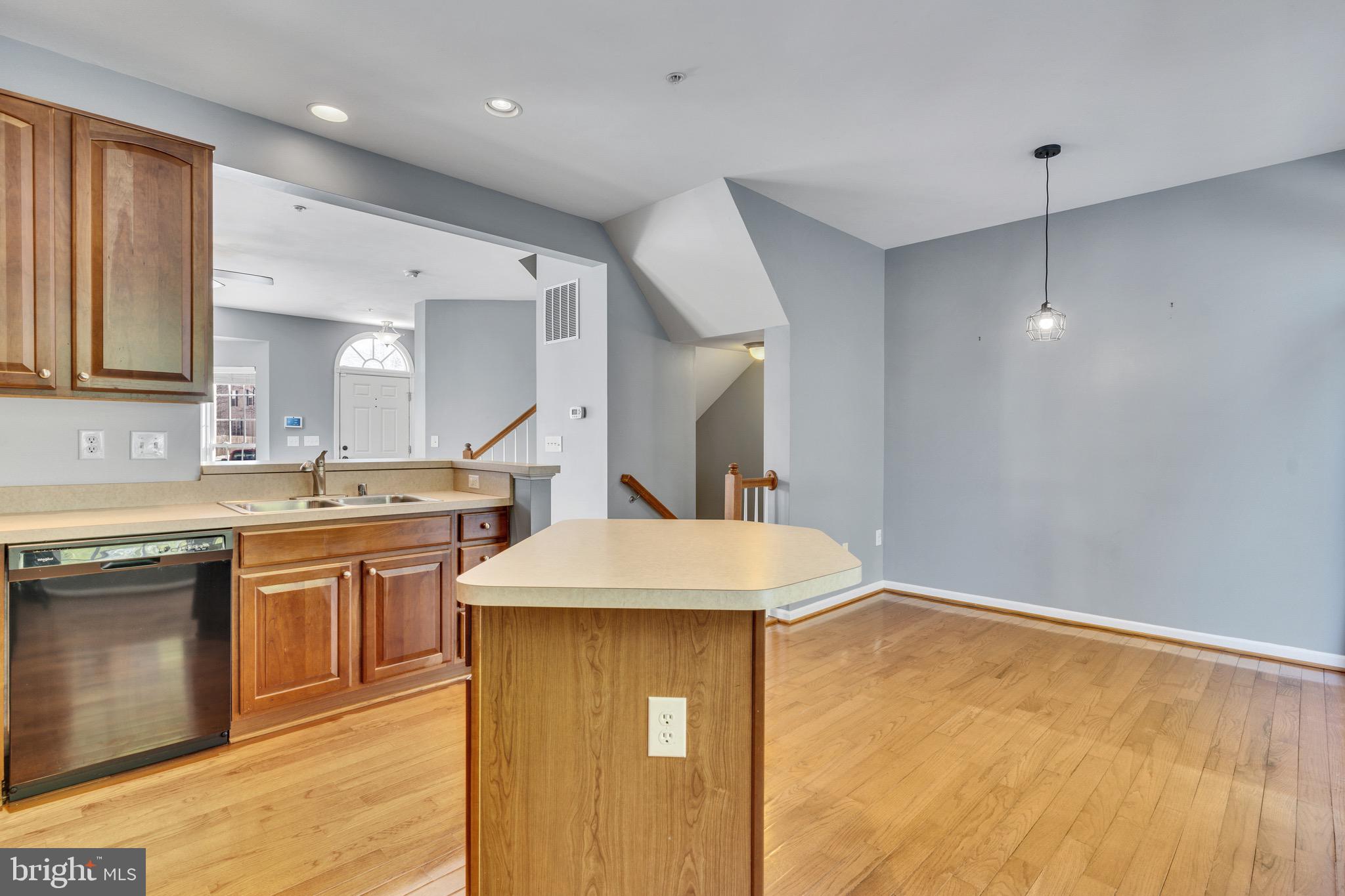 7884 IVY TERRACE 1