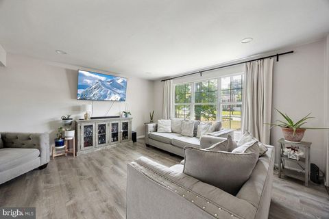 8275 MAPLE AVENUE PENNSAUKEN NJ 08109