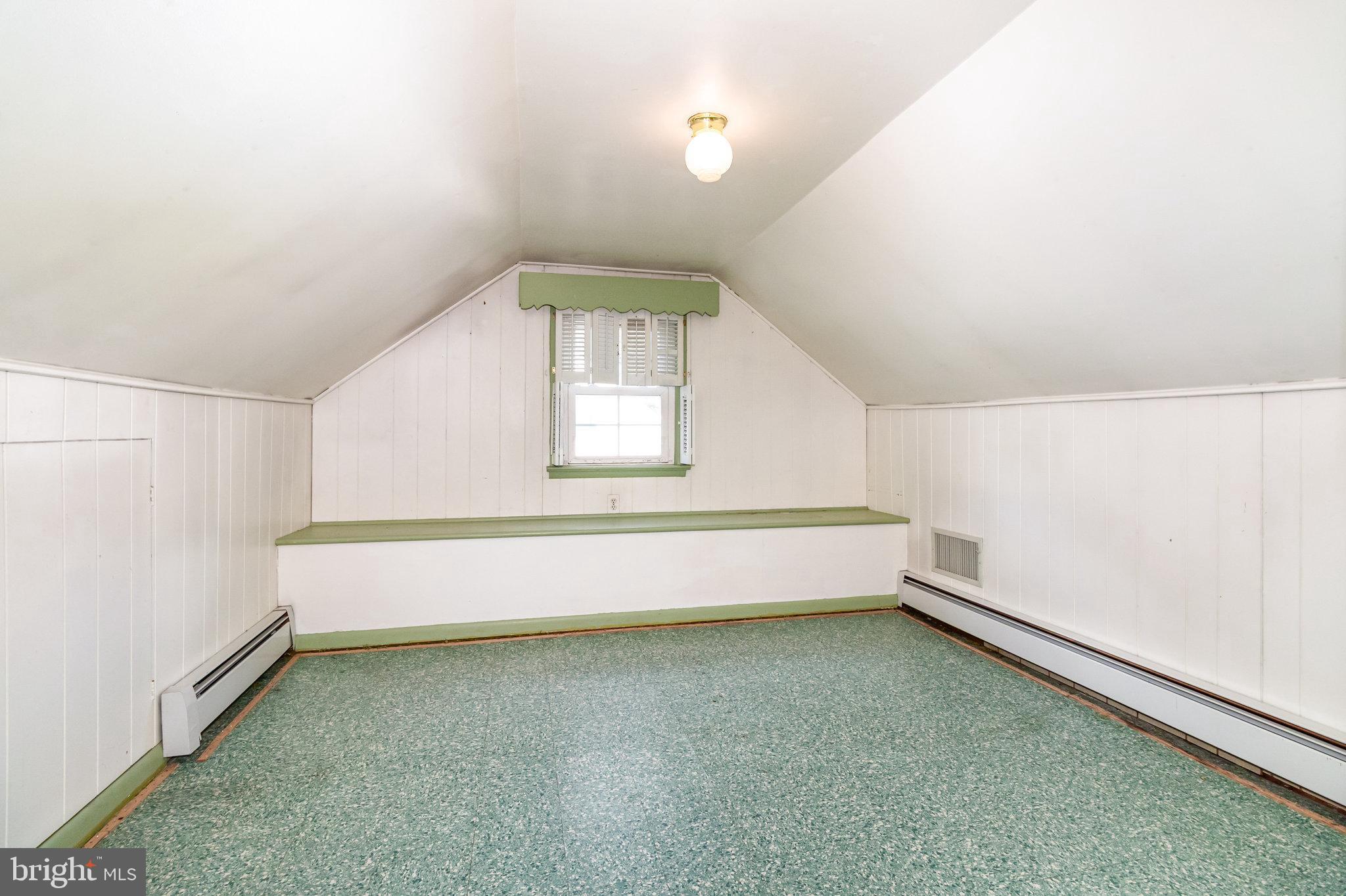 DELBROOK MANOR - Residential