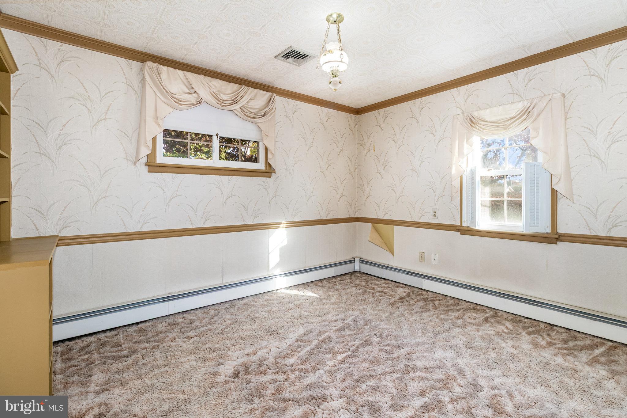 DELBROOK MANOR - Residential