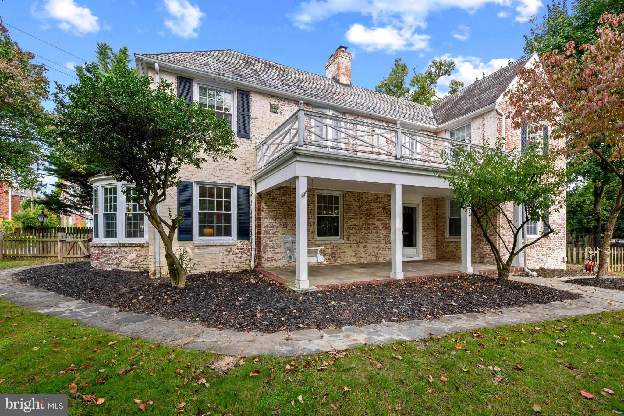 99 PARADISE AVENUE