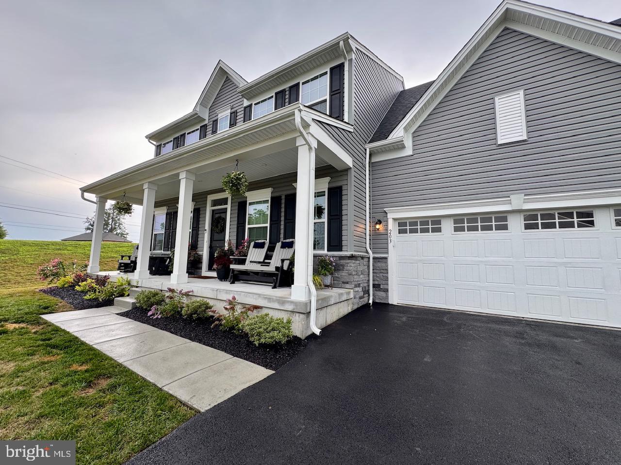 203 BRAEBURN DRIVE